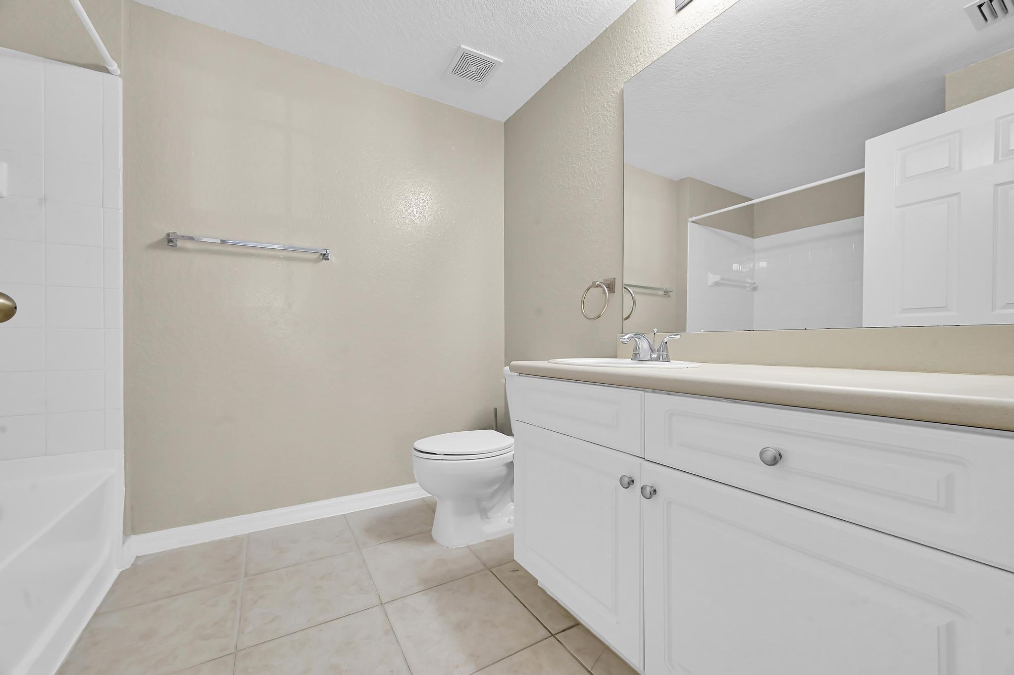 THE ESTATES AT STUART CONDO - Residential Lease