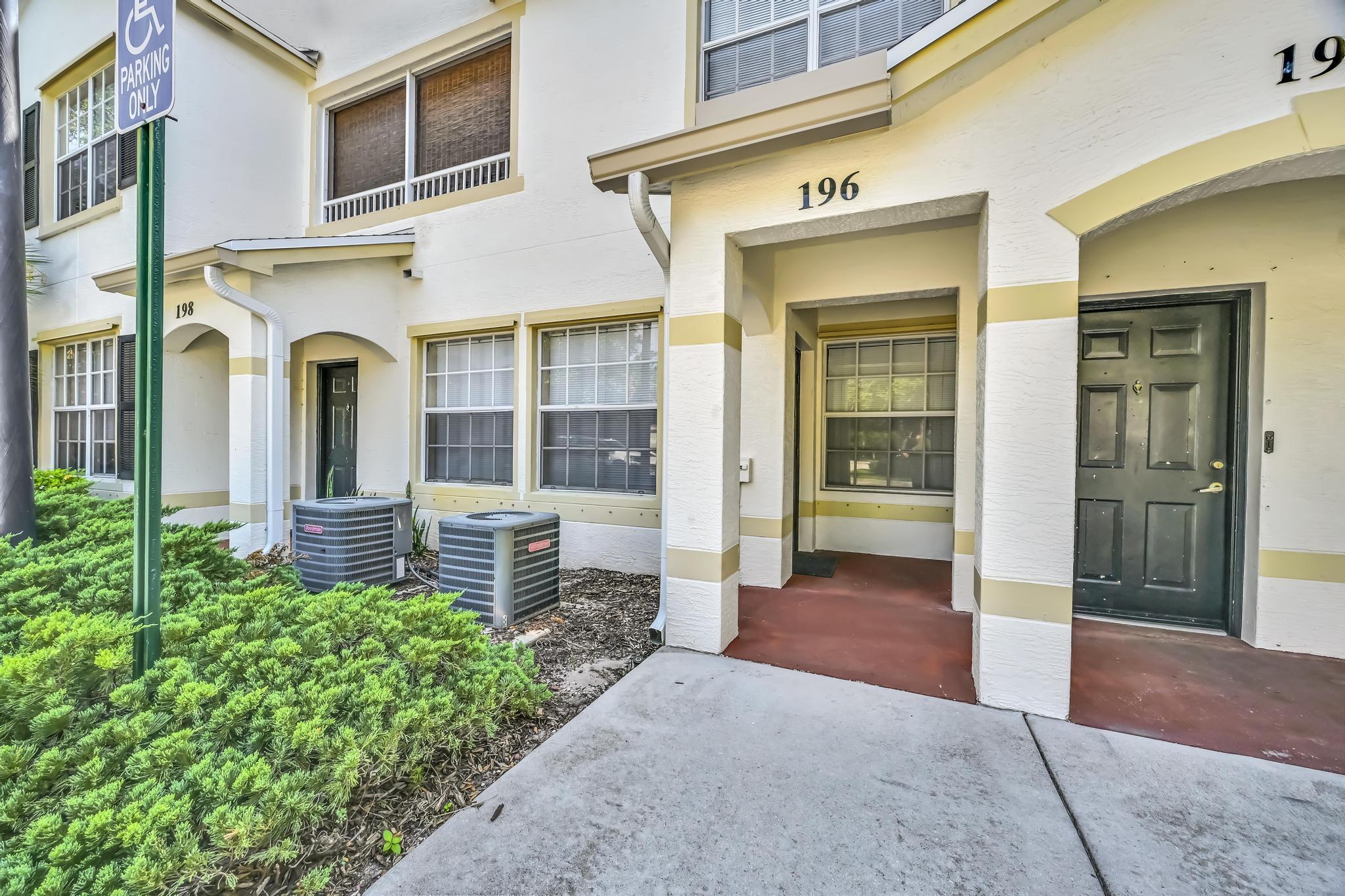 THE ESTATES AT STUART CONDO - Residential Lease