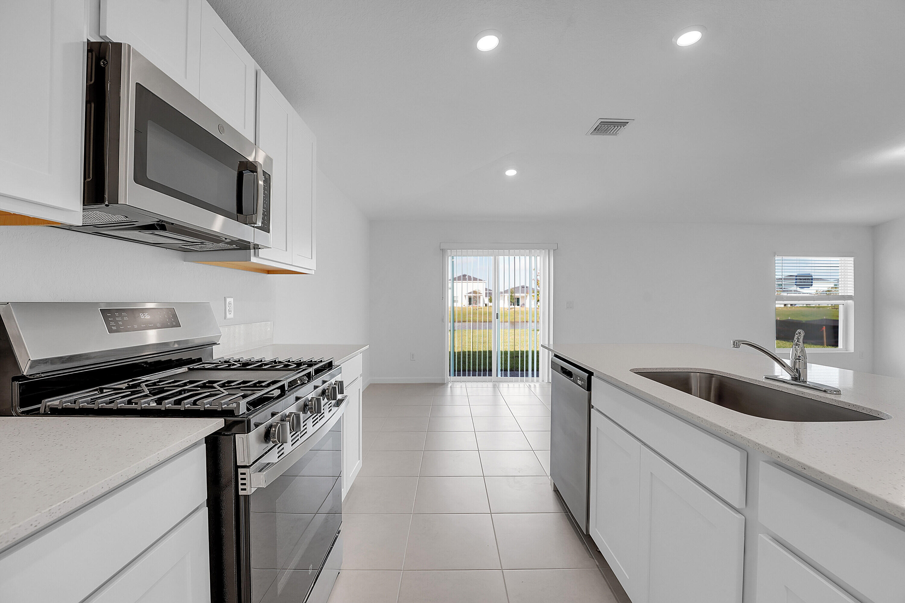 BRYSTOL AT WYDLER / LTC RANCH WEST PHASE 1 - Residential Lease
