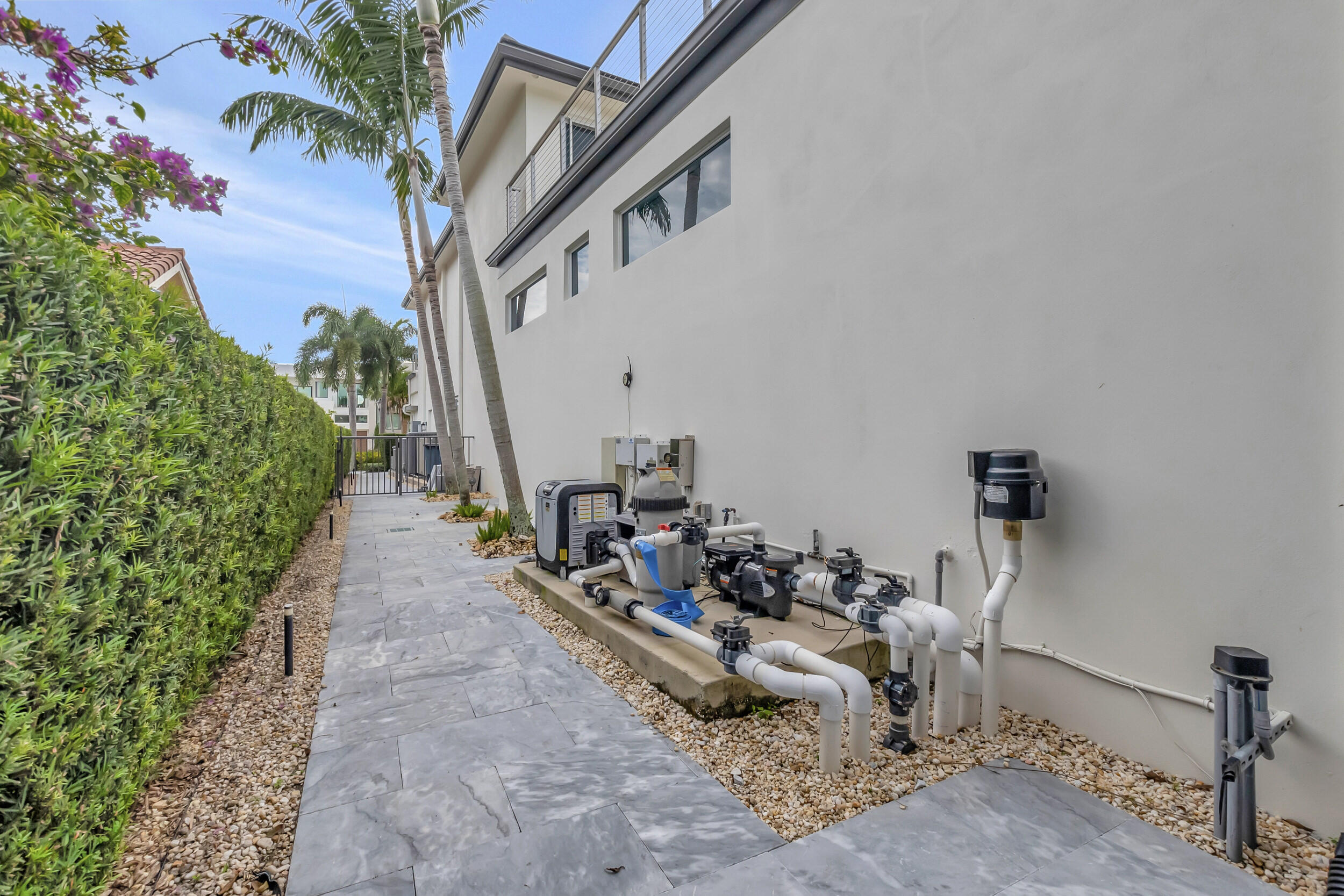 ST ANDREWS COUNTRY CLUB - Residential