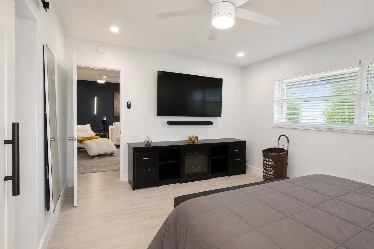 ORIOLE GOLF & TENNIS CLUB - Residential