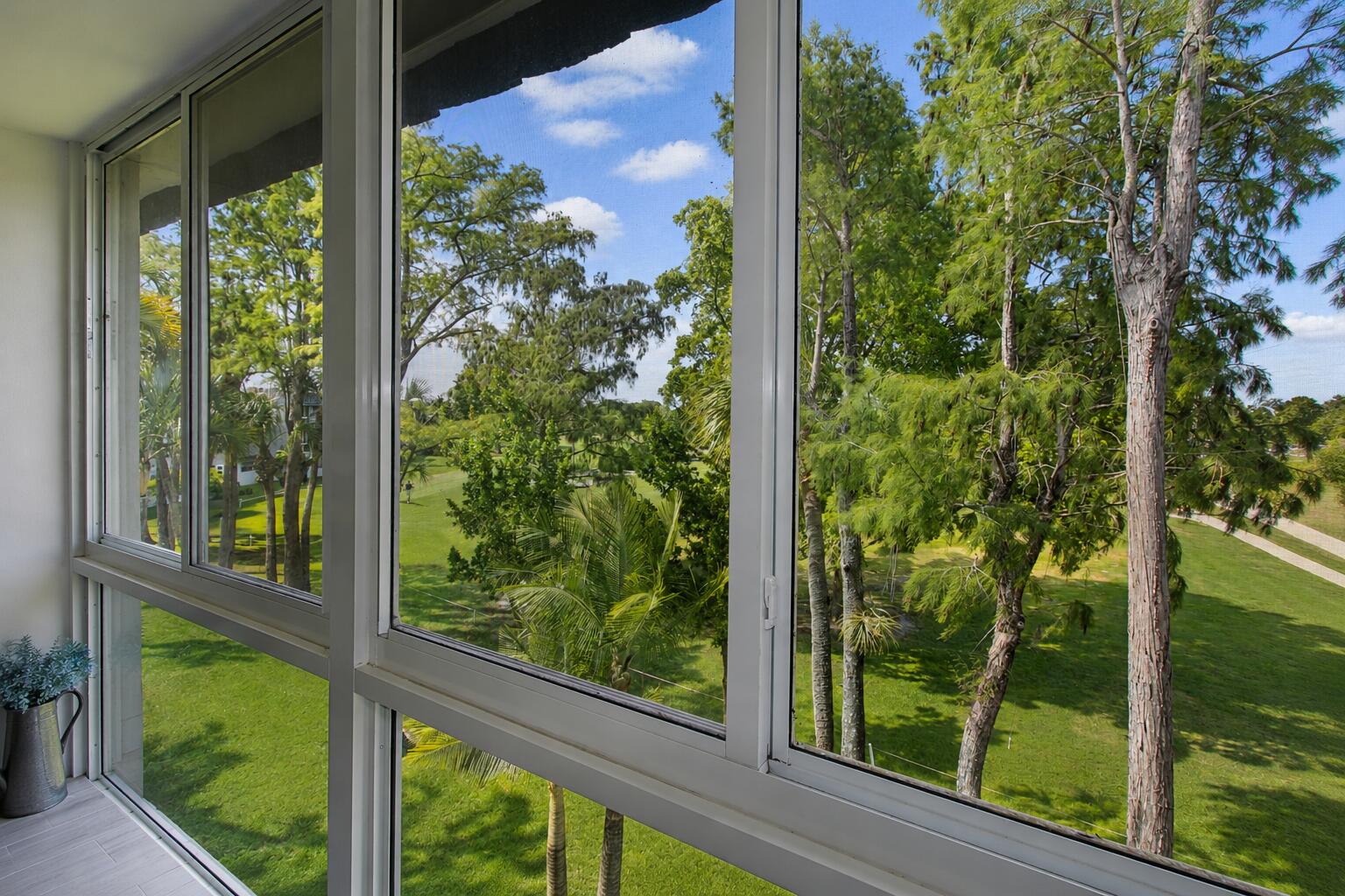 ORIOLE GOLF & TENNIS CLUB - Residential