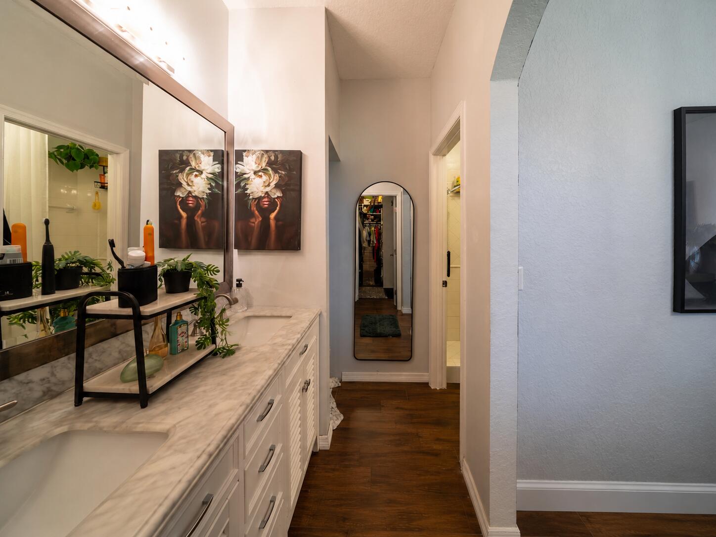CARRIAGE HOMES AT BENTLEY PARK - Residential