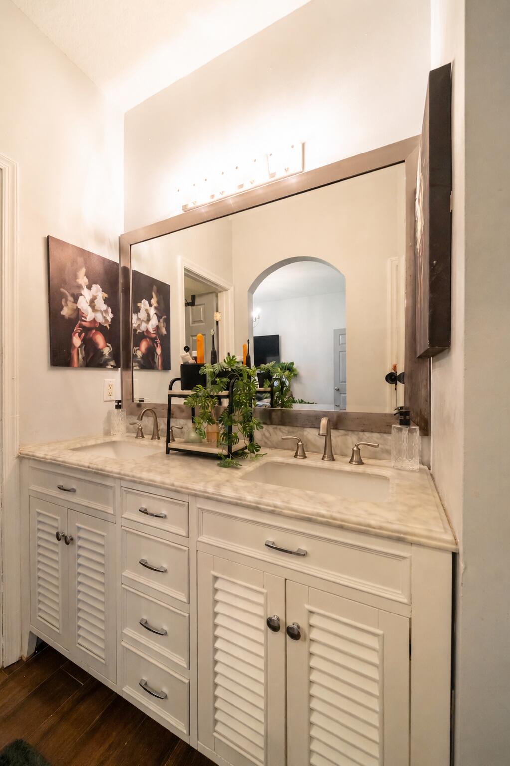 CARRIAGE HOMES AT BENTLEY PARK - Residential