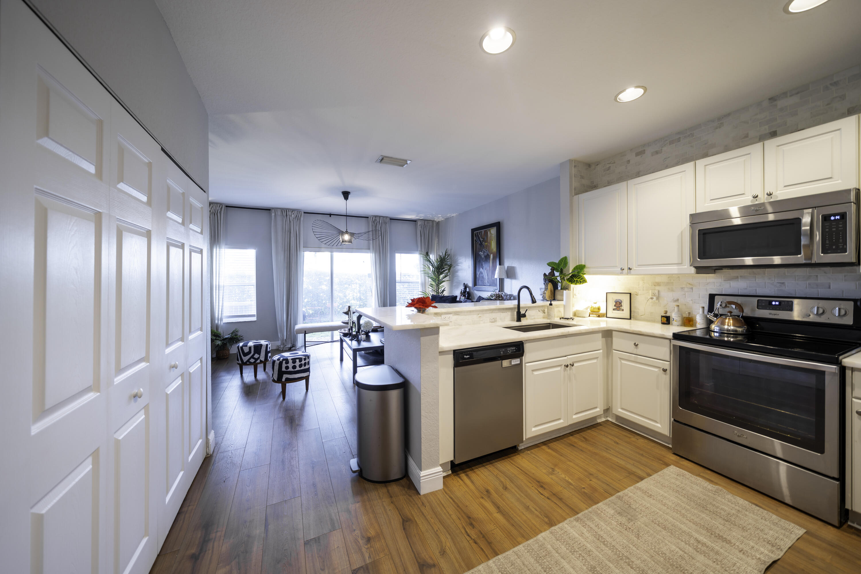 CARRIAGE HOMES AT BENTLEY PARK - Residential