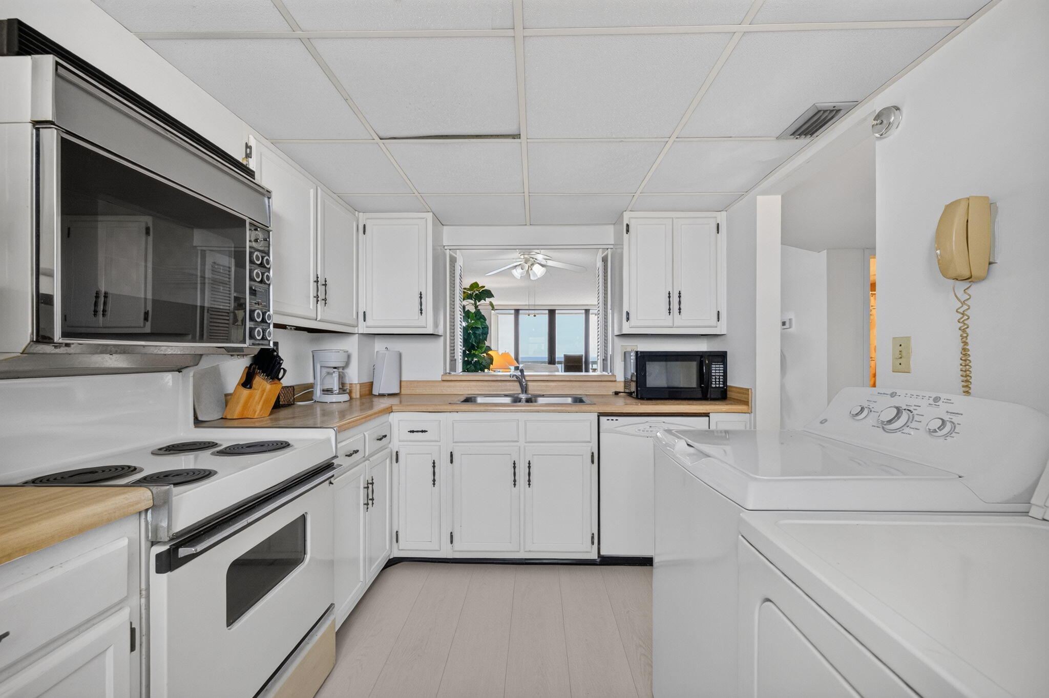 OCEANA OCEANFRONT CONDOMINIUM II - Residential