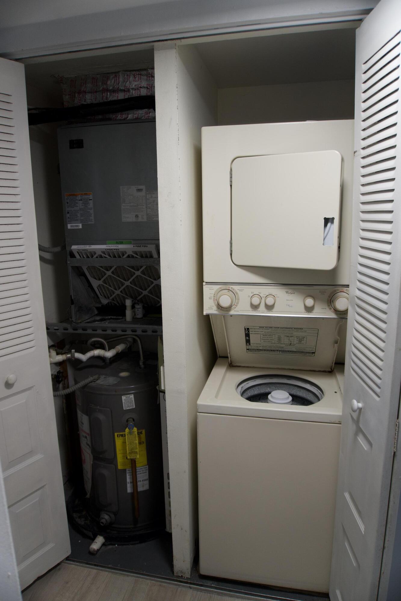 LAKE POINTE CONDOMINIUM NO - Residential Lease