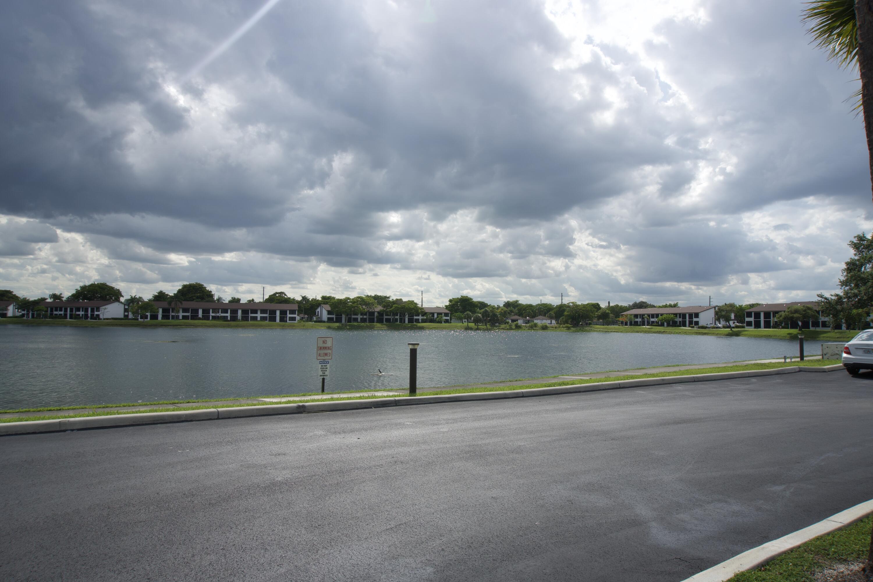 LAKE POINTE CONDOMINIUM NO - Residential Lease