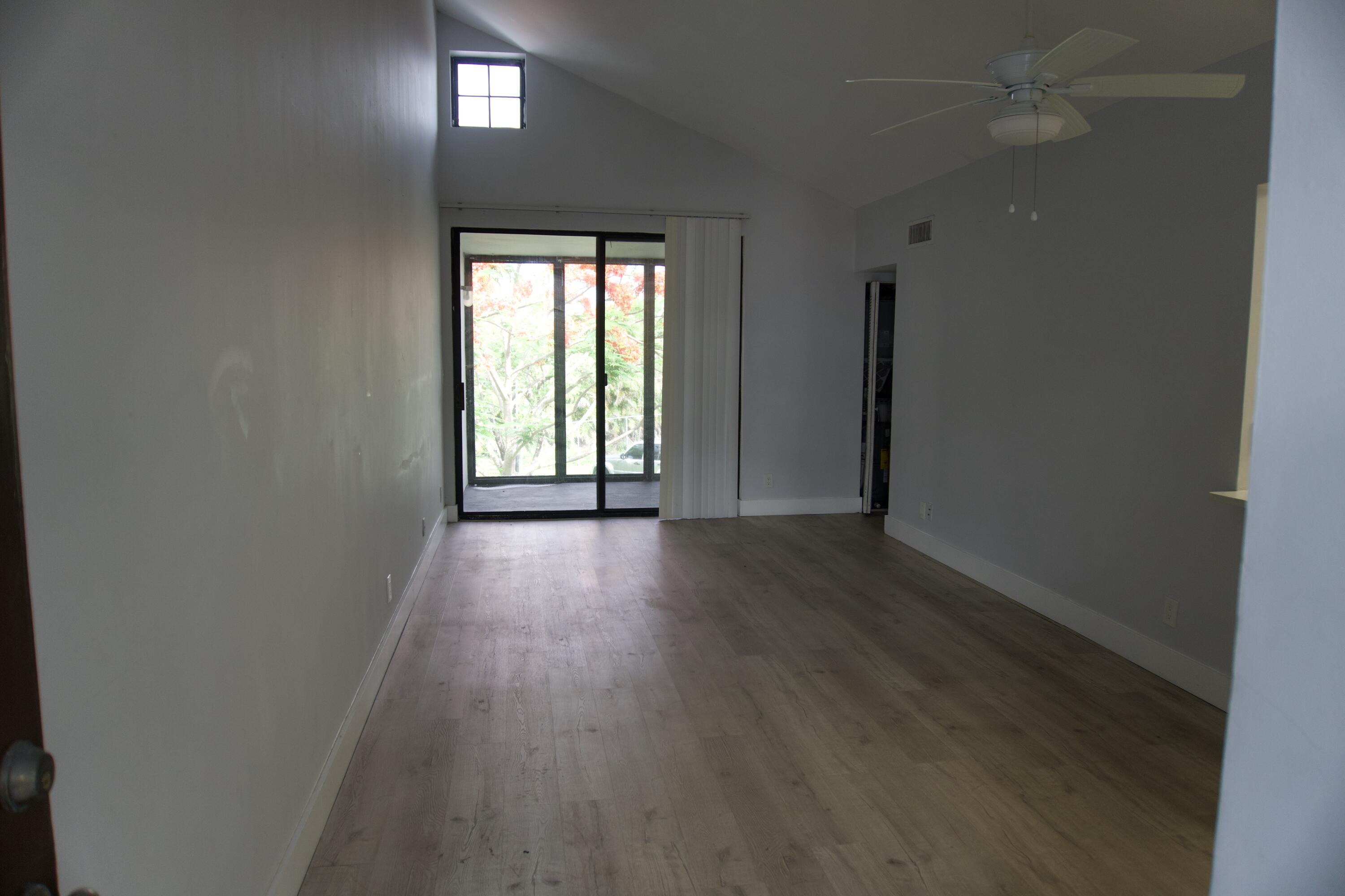 LAKE POINTE CONDOMINIUM NO - Residential Lease