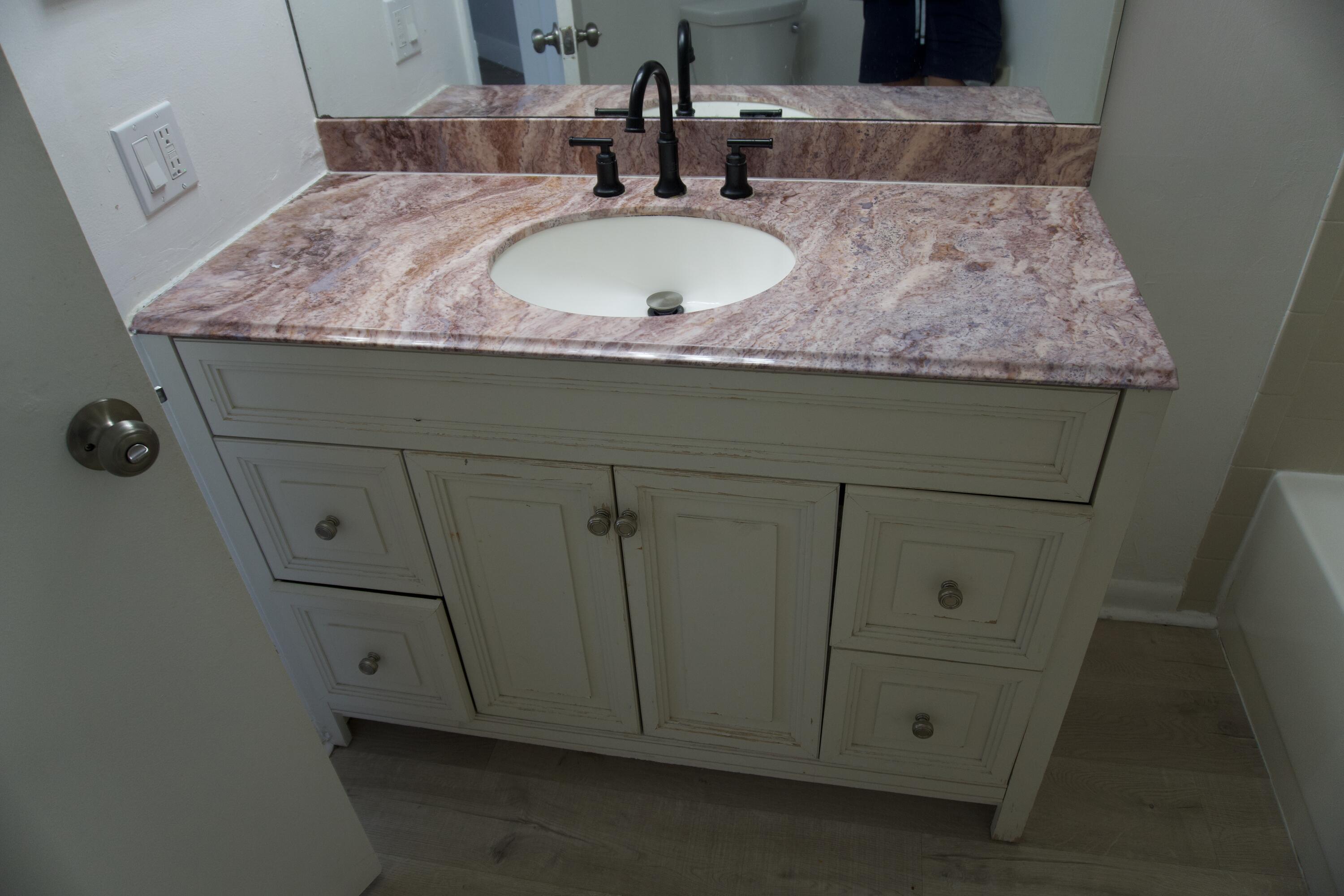 LAKE POINTE CONDOMINIUM NO - Residential Lease