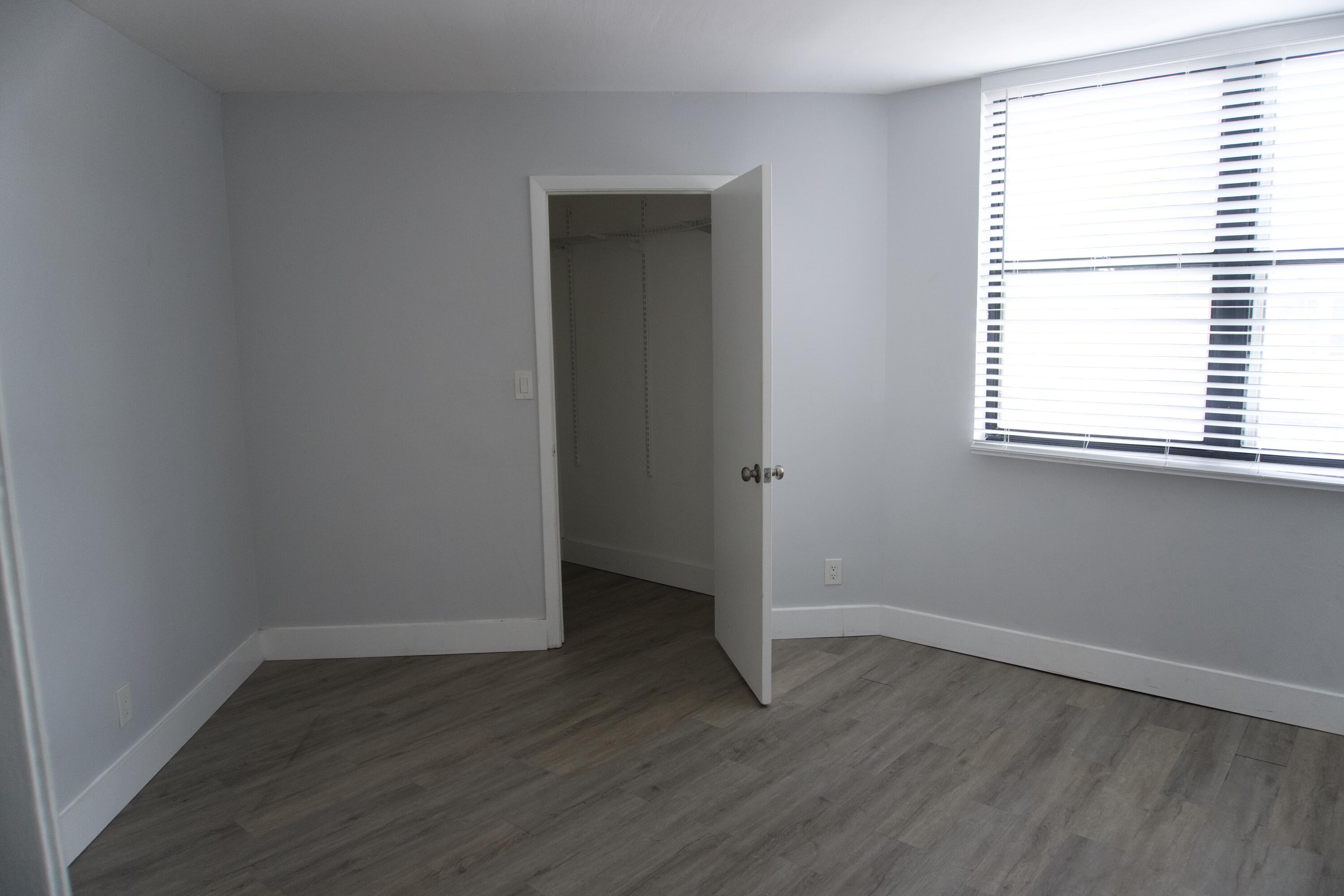 LAKE POINTE CONDOMINIUM NO - Residential Lease