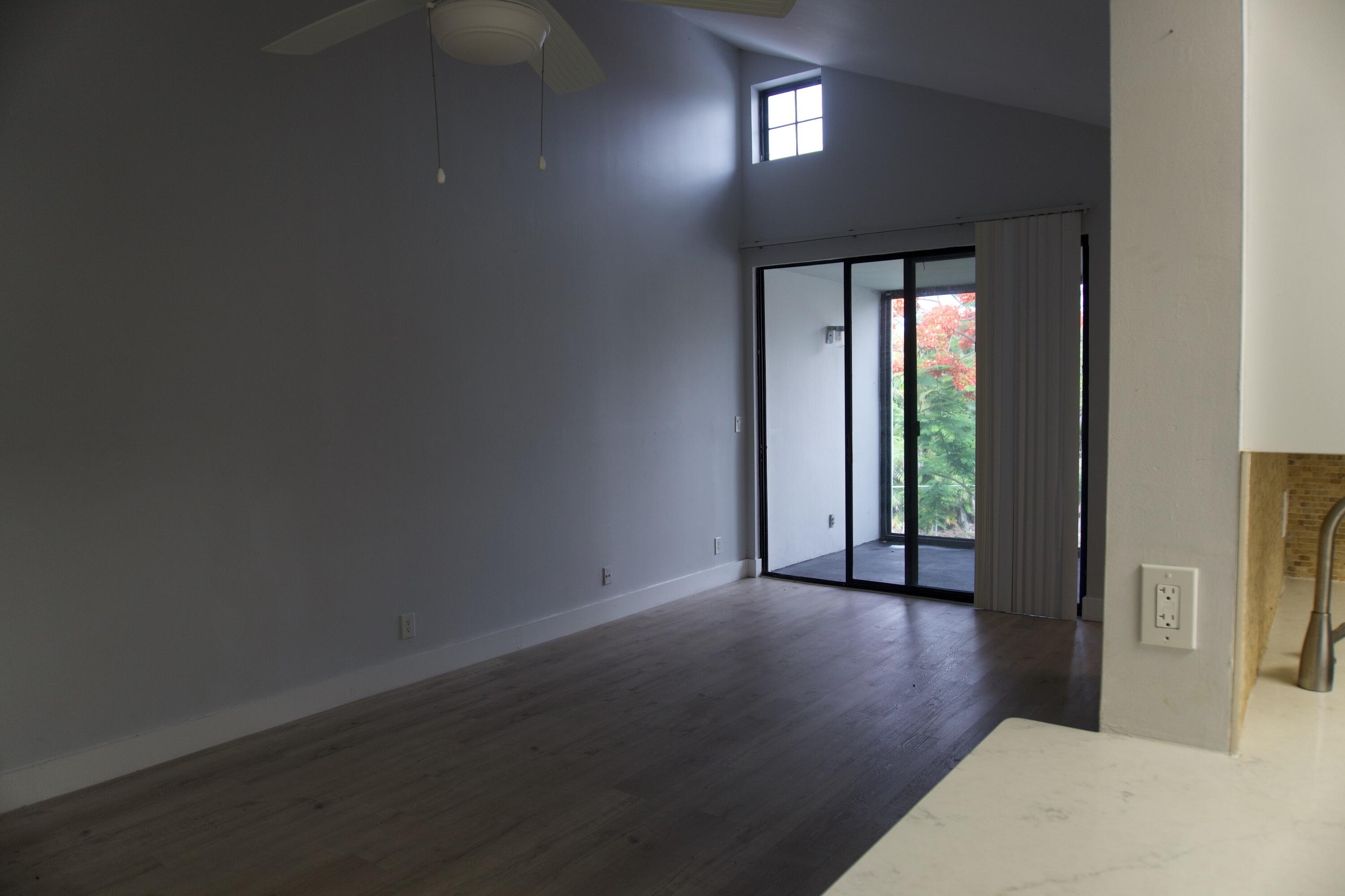 LAKE POINTE CONDOMINIUM NO - Residential Lease