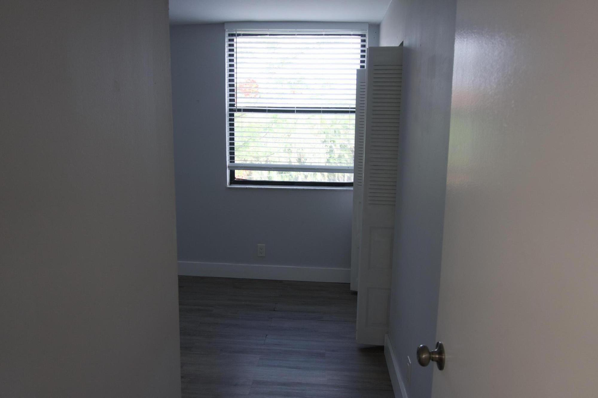 LAKE POINTE CONDOMINIUM NO - Residential Lease