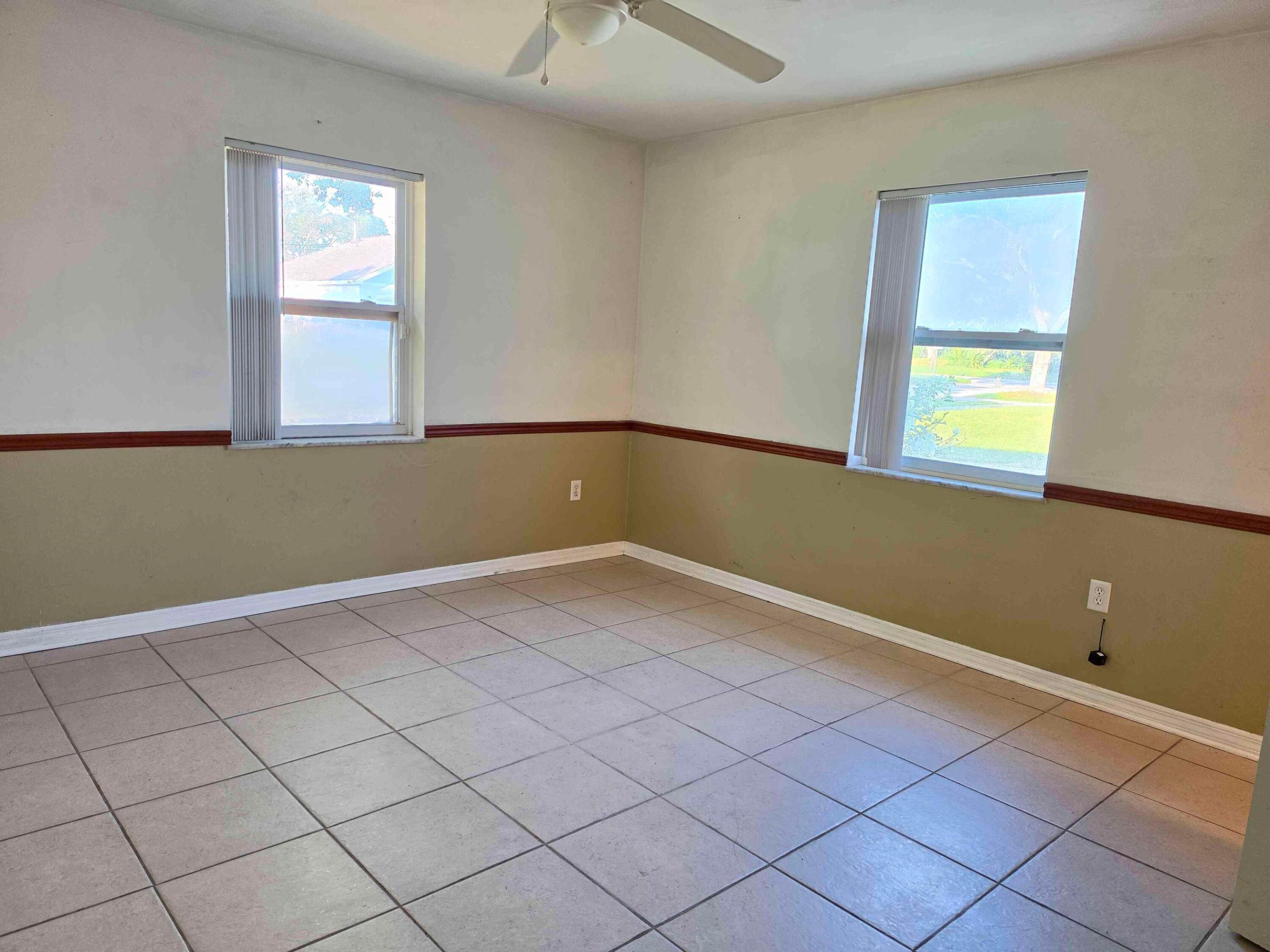 VERO BEACH HIGHLANDS UNIT 1 - Residential