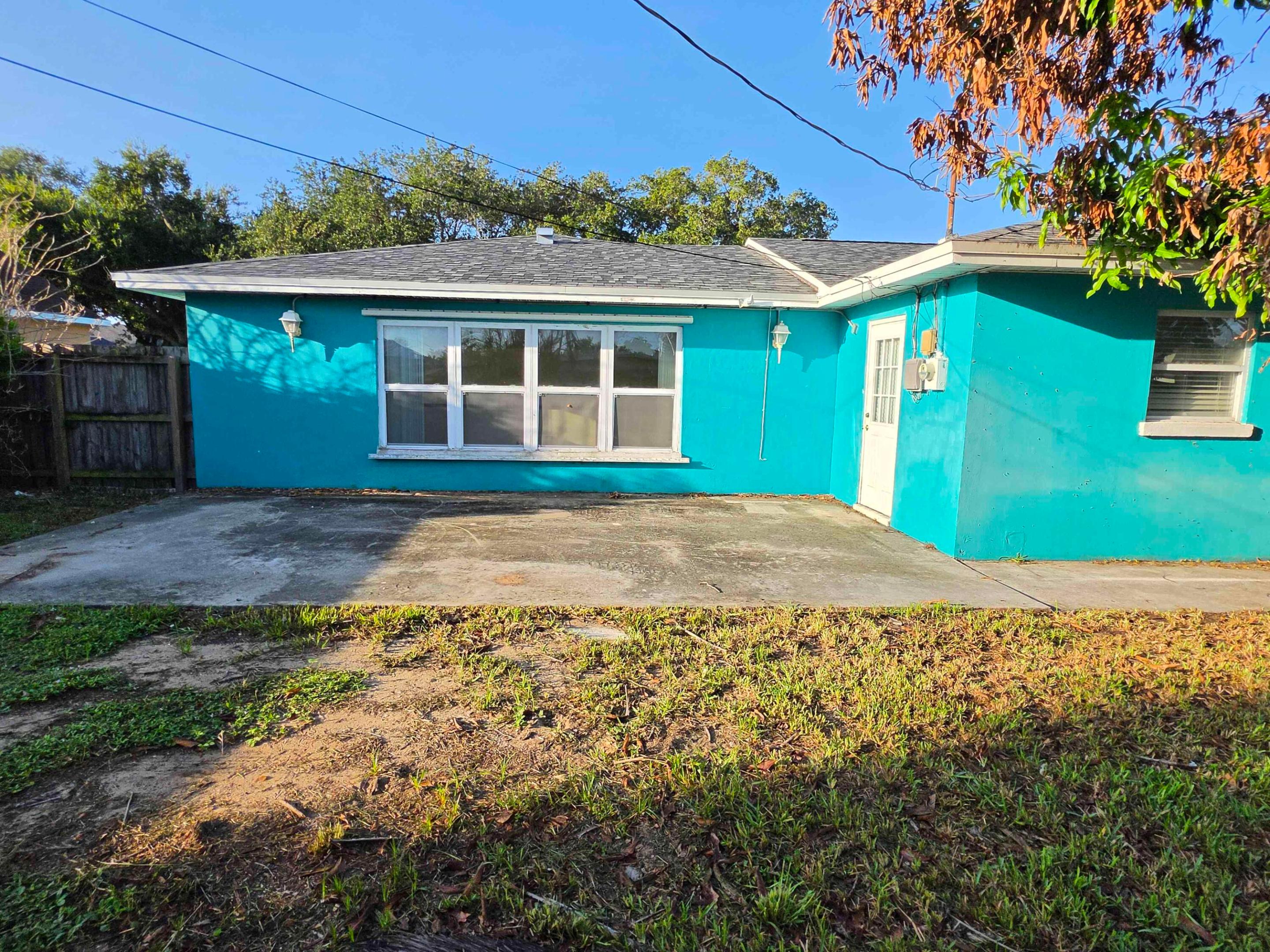 VERO BEACH HIGHLANDS UNIT 1 - Residential