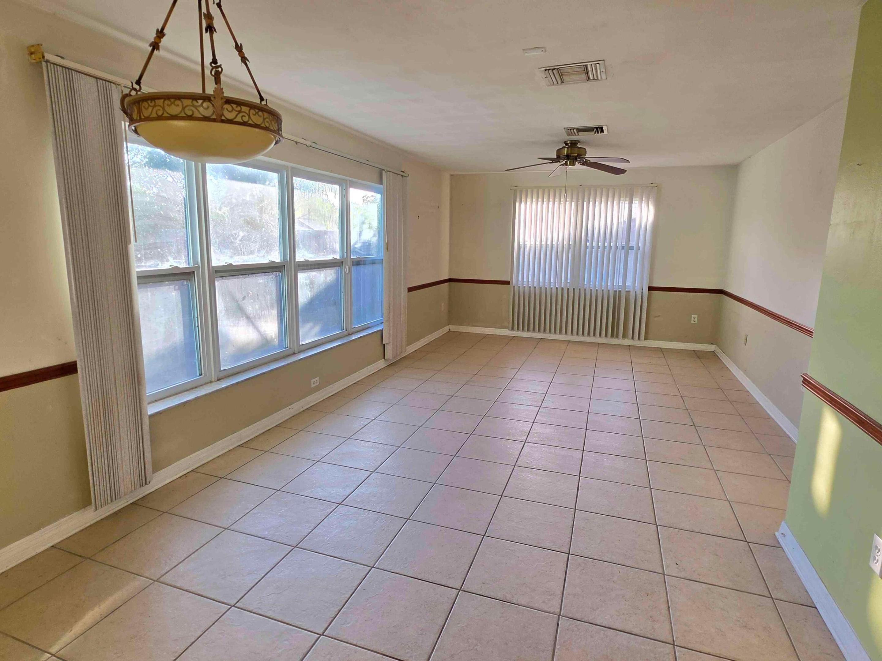 VERO BEACH HIGHLANDS UNIT 1 - Residential