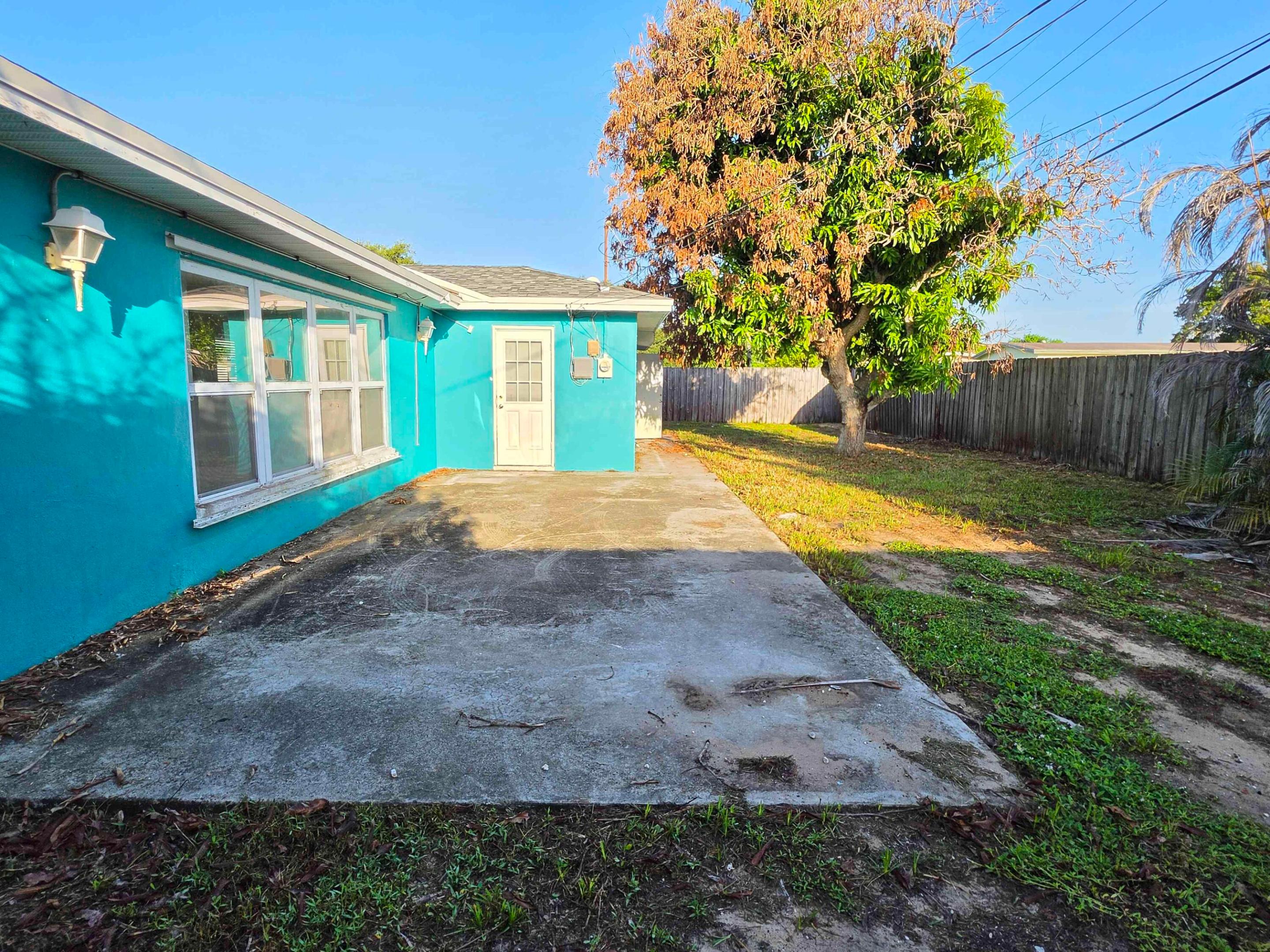 VERO BEACH HIGHLANDS UNIT 1 - Residential
