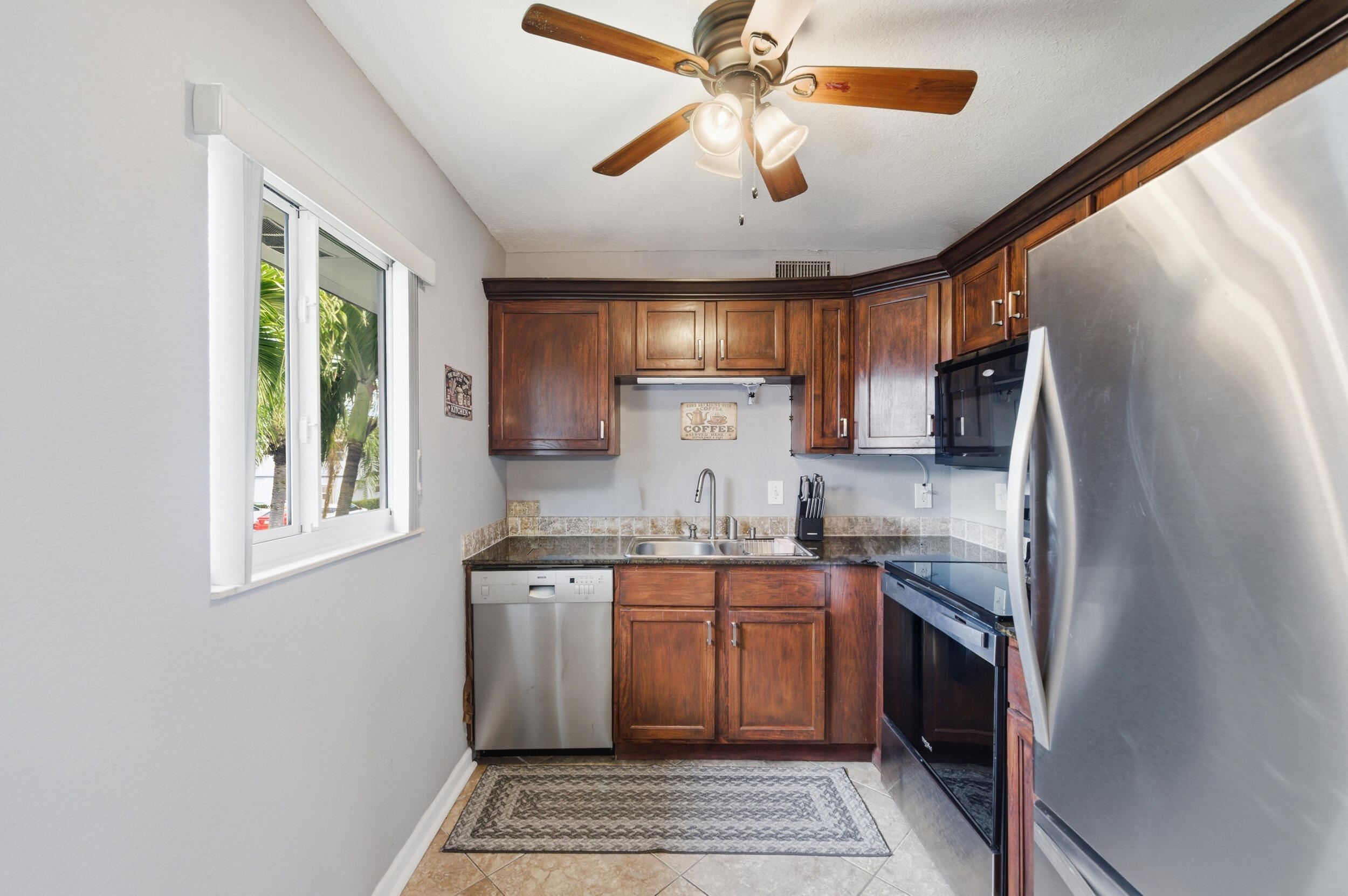 Kings Point Saxony - Residential Lease