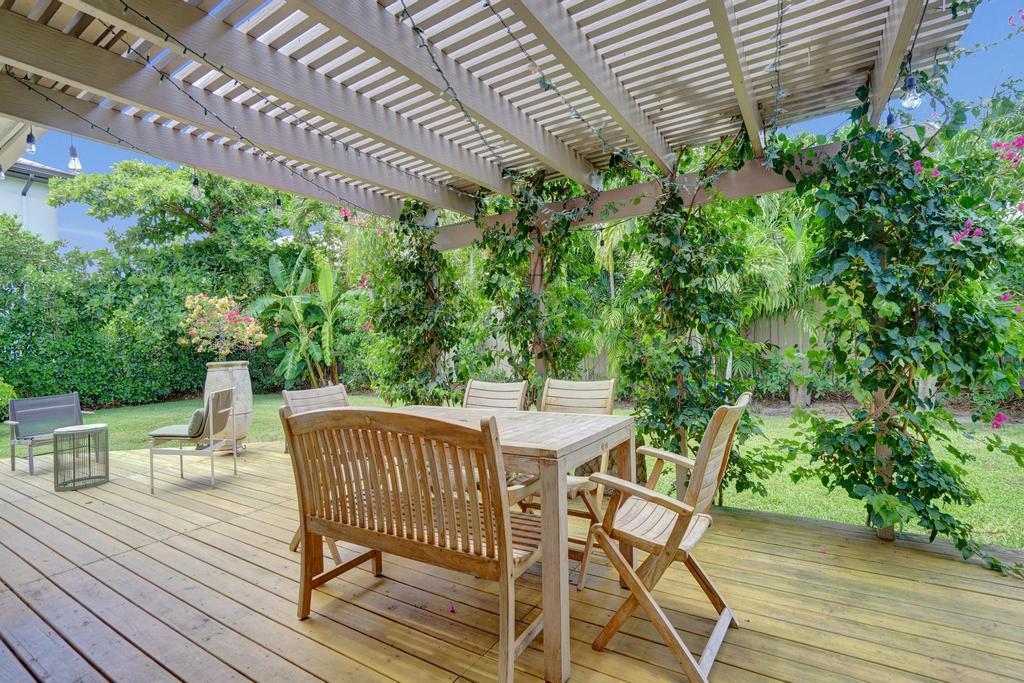 SEA RANCH LAKES - Residential Lease