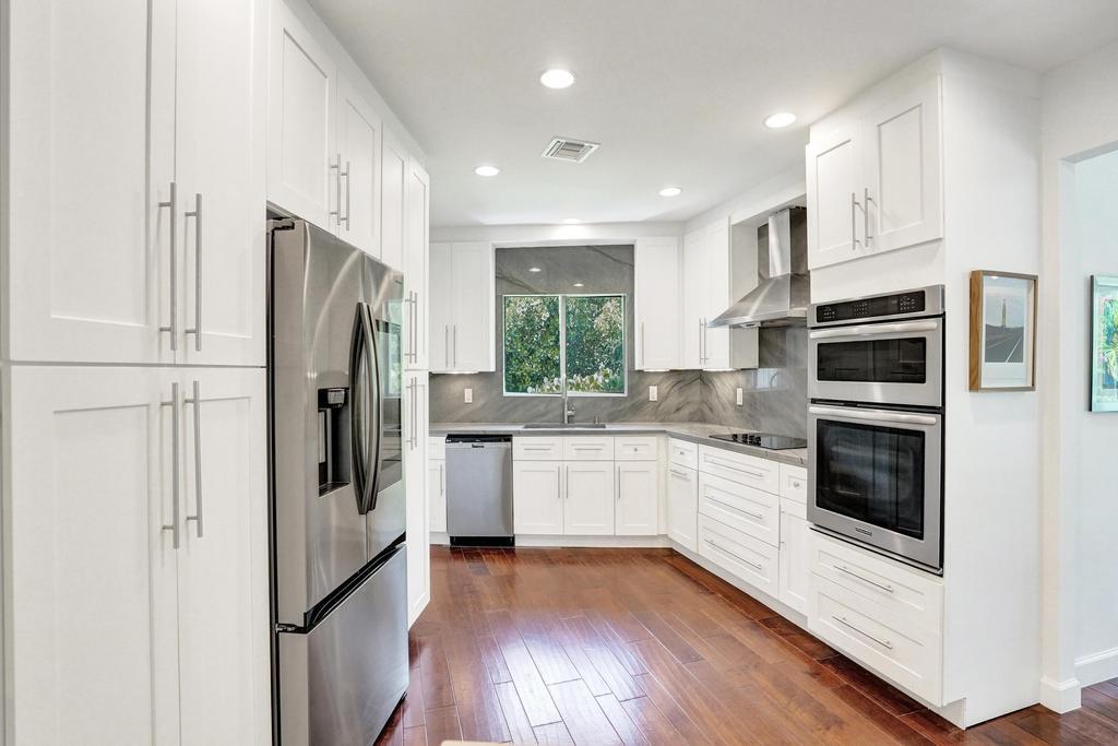 SEA RANCH LAKES - Residential Lease