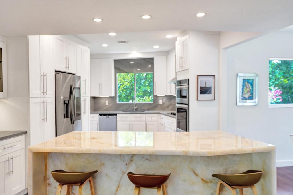 SEA RANCH LAKES - Residential Lease