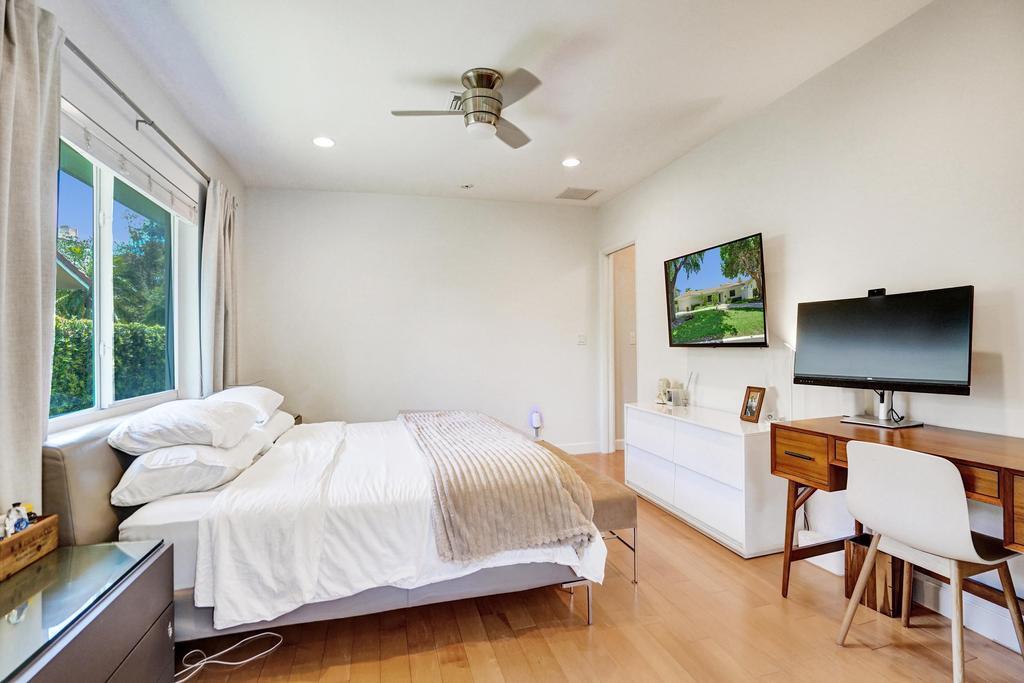 SEA RANCH LAKES - Residential Lease