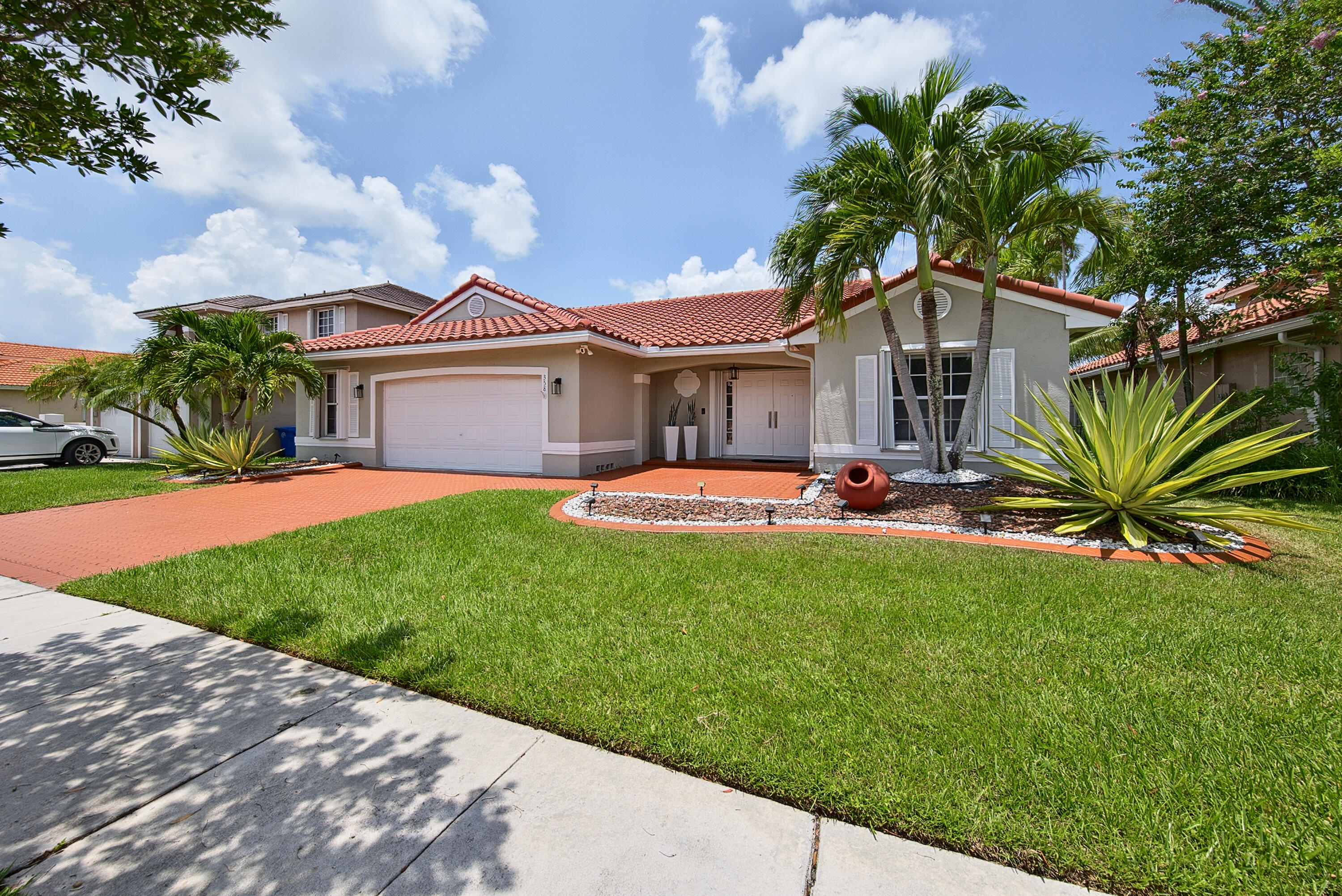TWIN ACRES - Residential