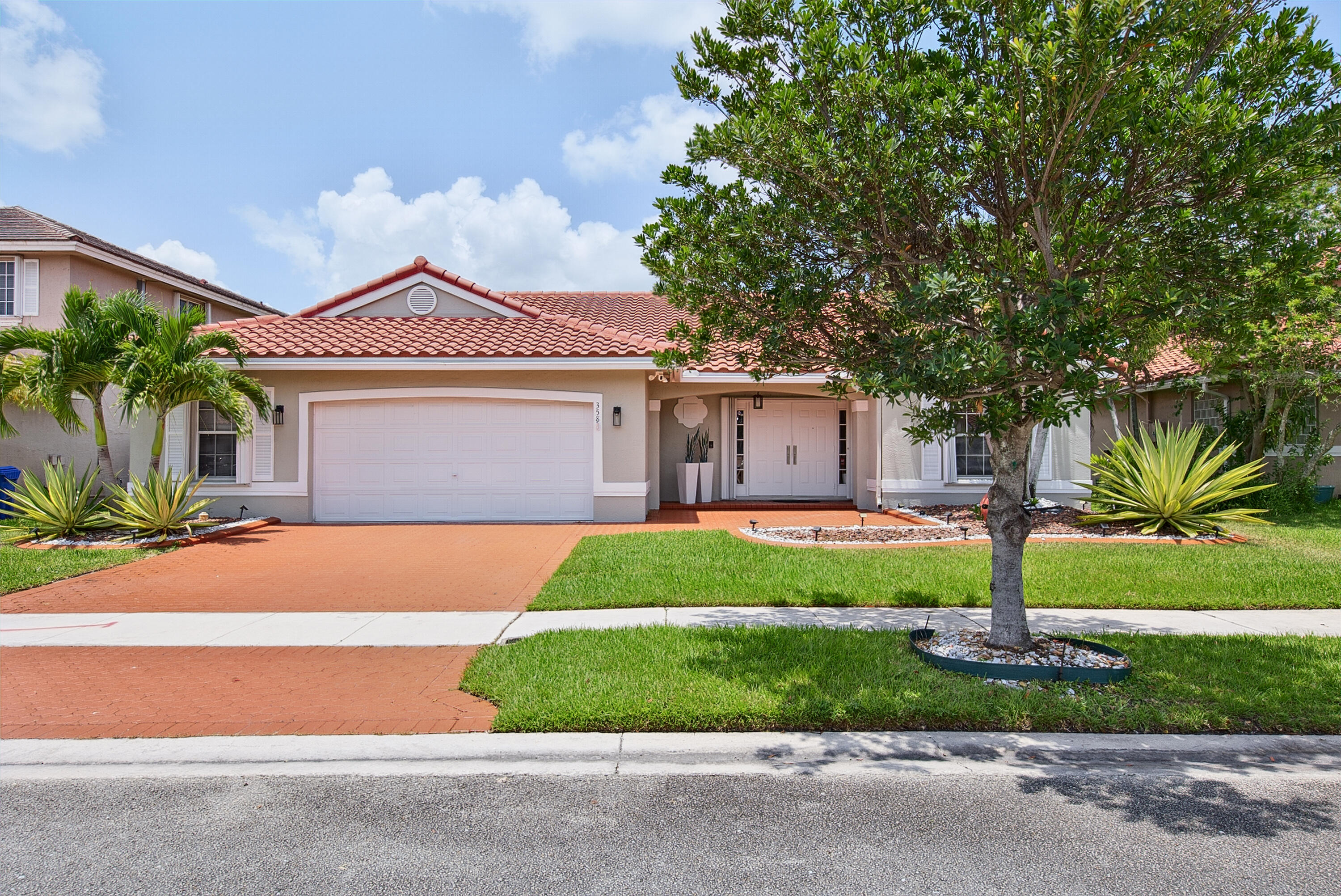 TWIN ACRES - Residential