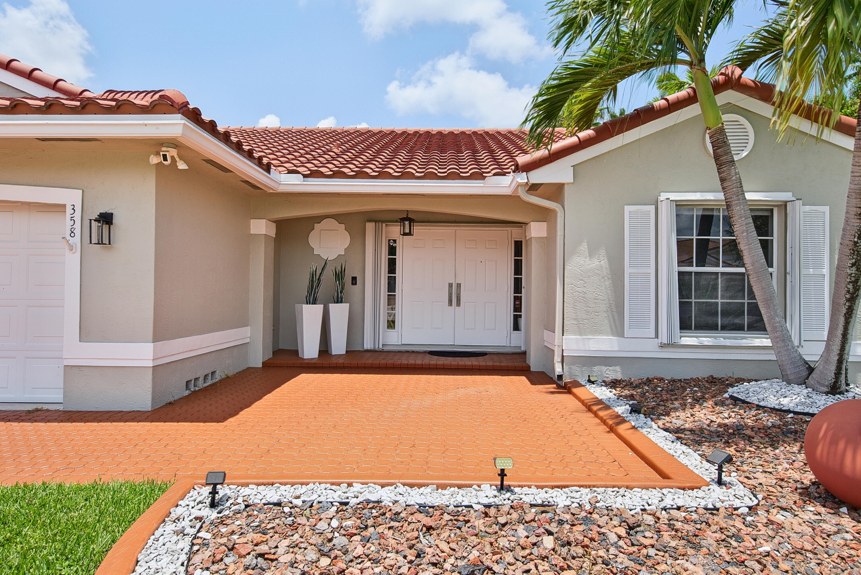 TWIN ACRES - Residential