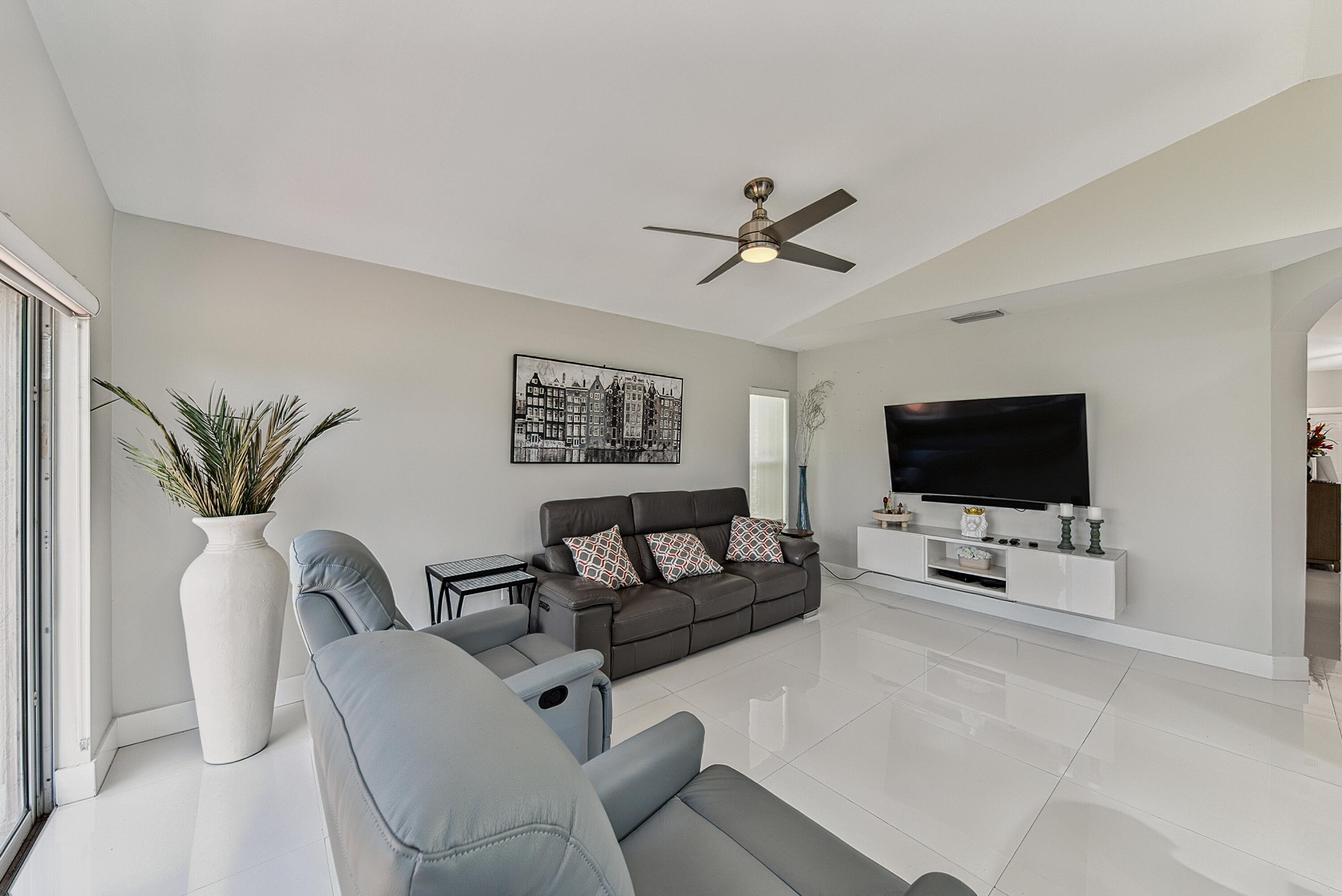 TWIN ACRES - Residential