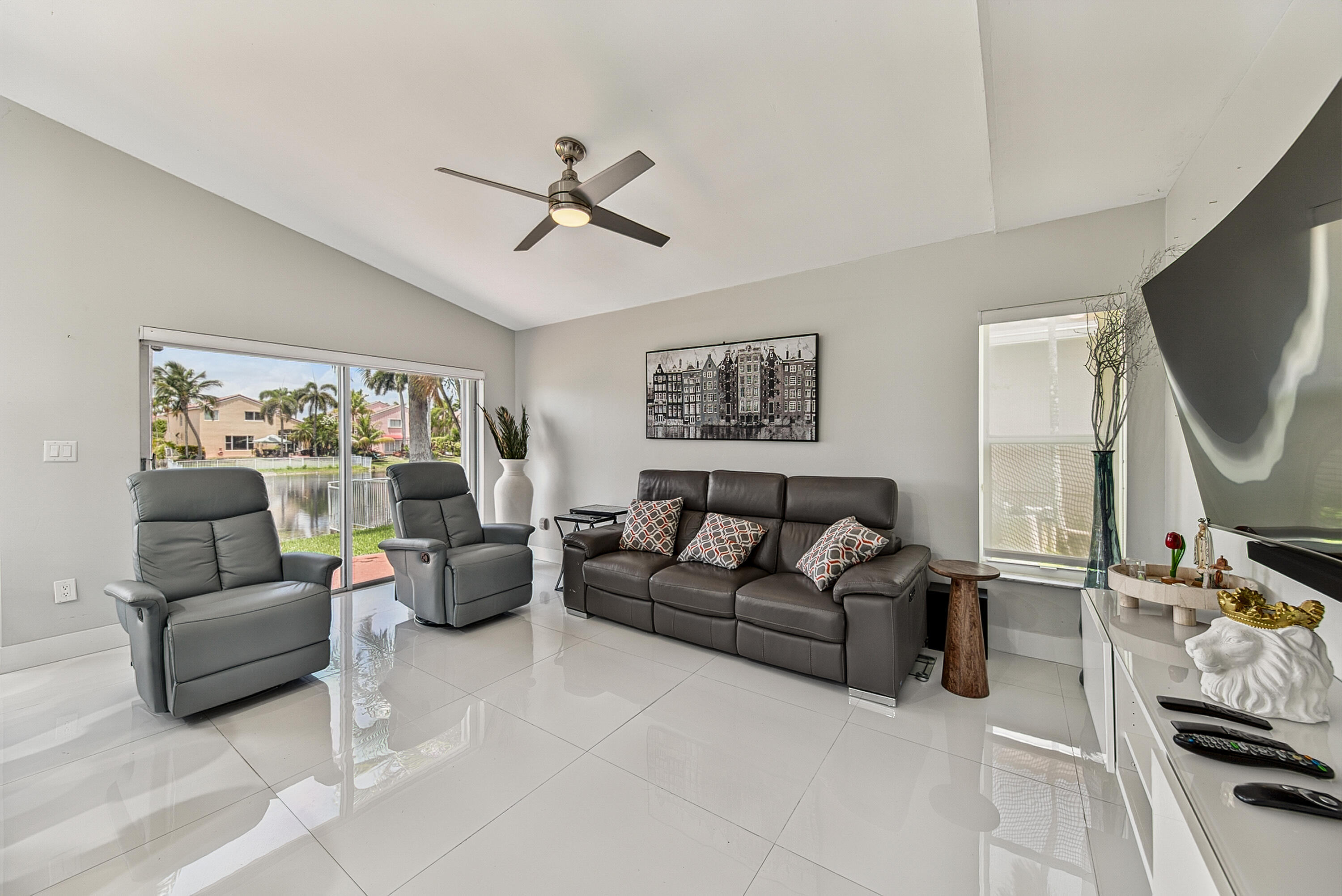 TWIN ACRES - Residential