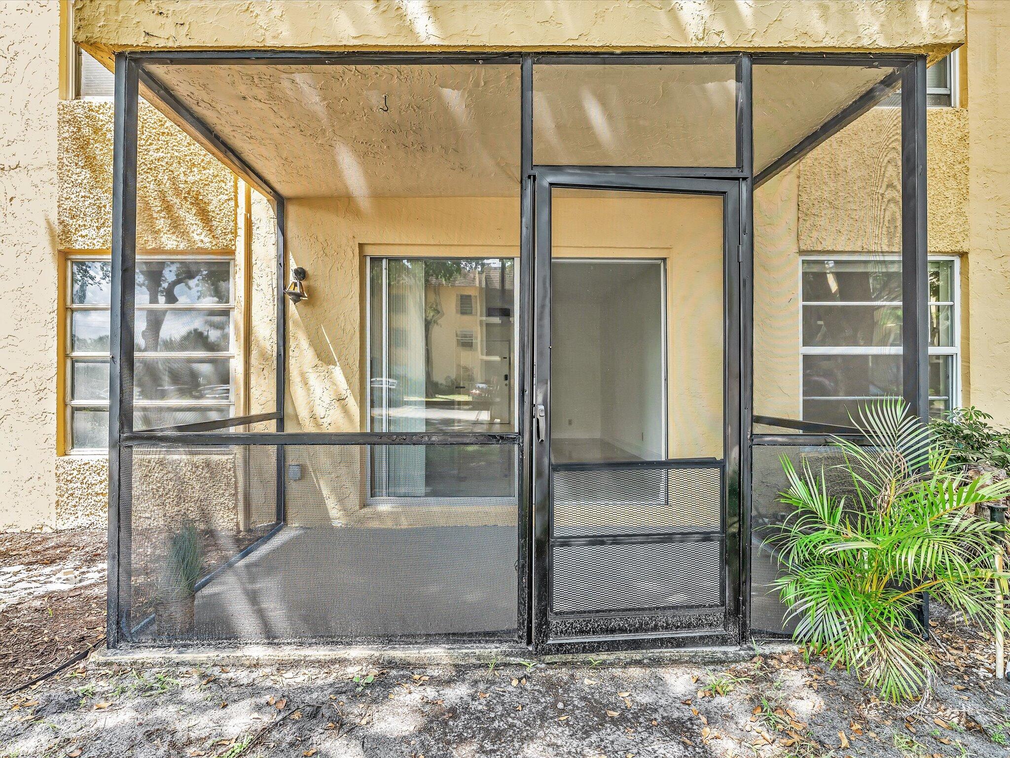 CASA DEL RIO CONDO - Residential Lease