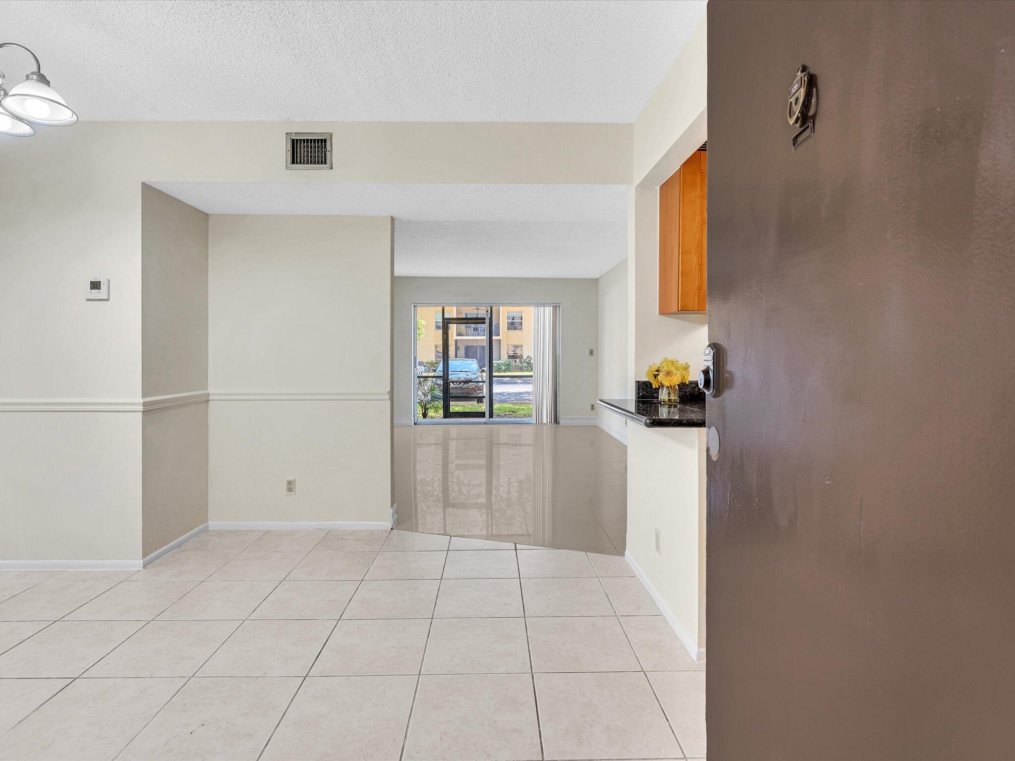 CASA DEL RIO CONDO - Residential Lease