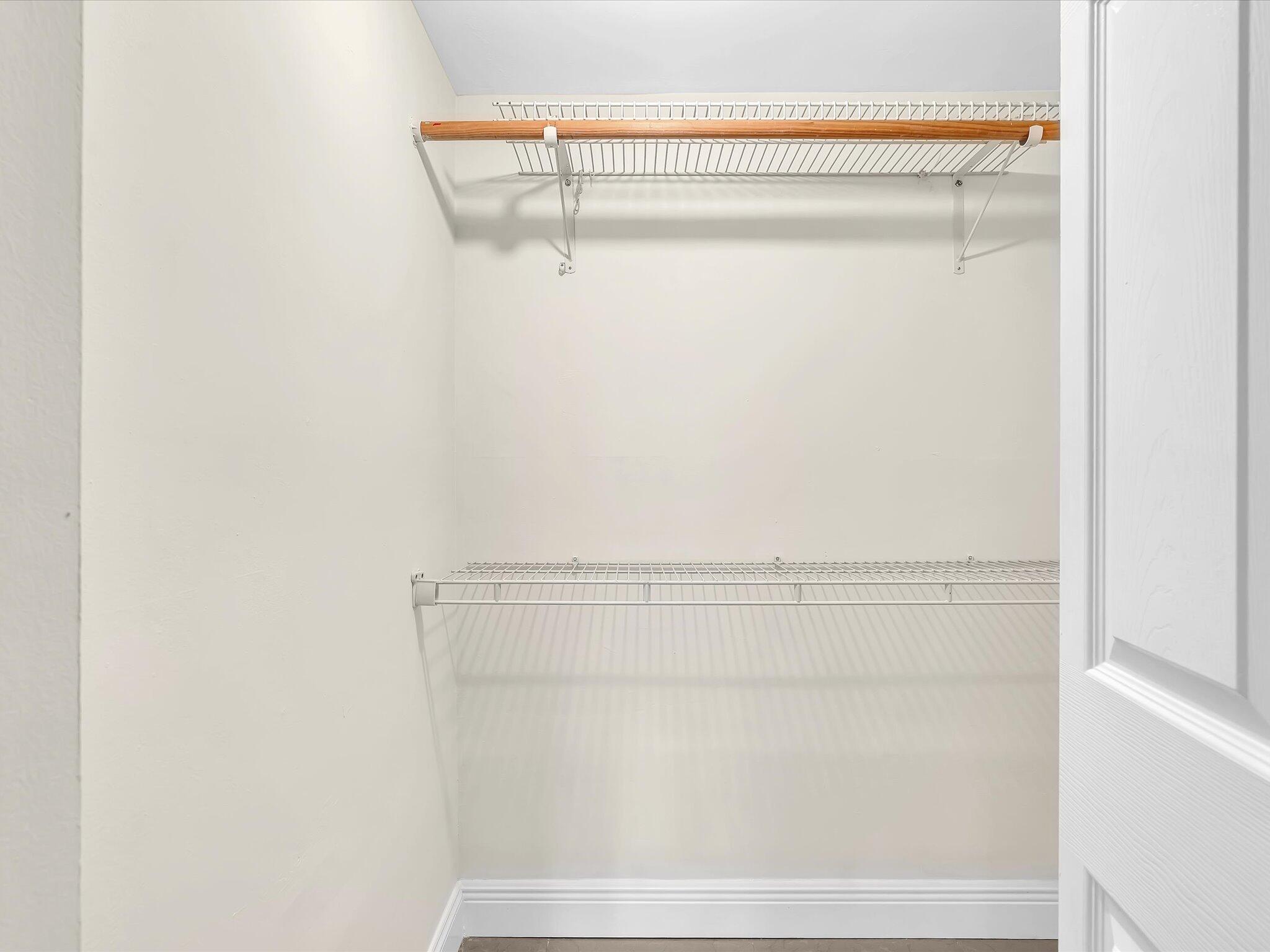 CASA DEL RIO CONDO - Residential Lease