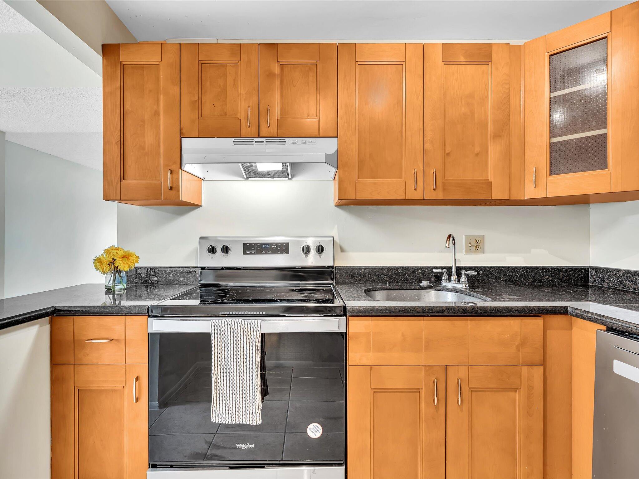 CASA DEL RIO CONDO - Residential Lease