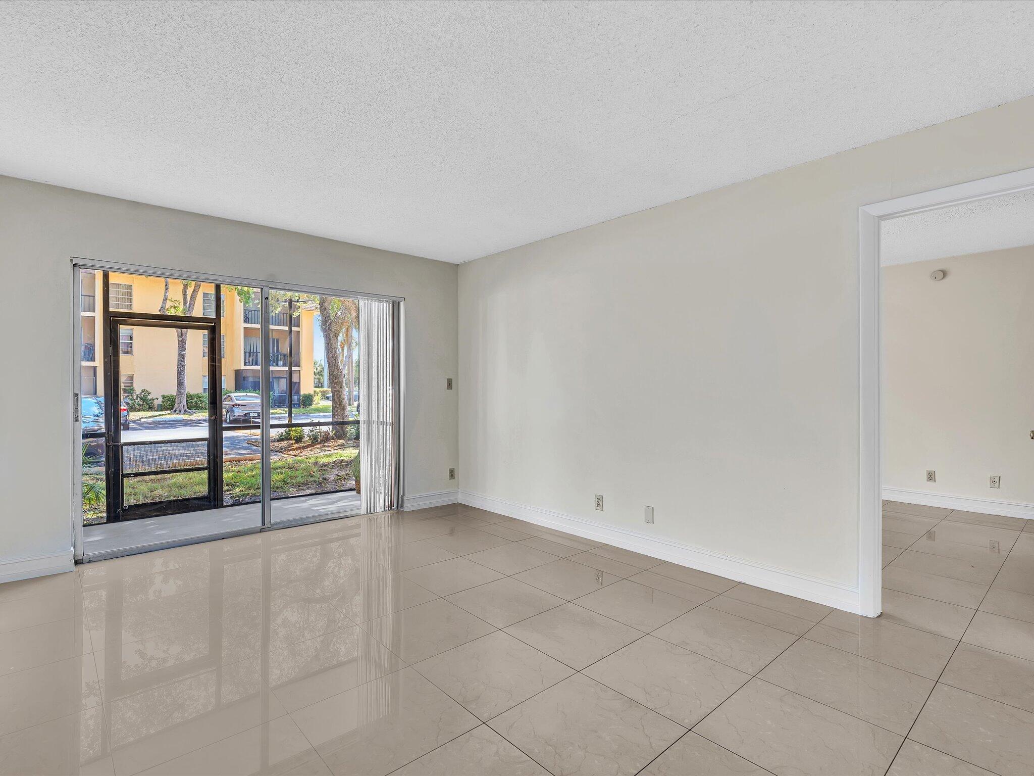 CASA DEL RIO CONDO - Residential Lease