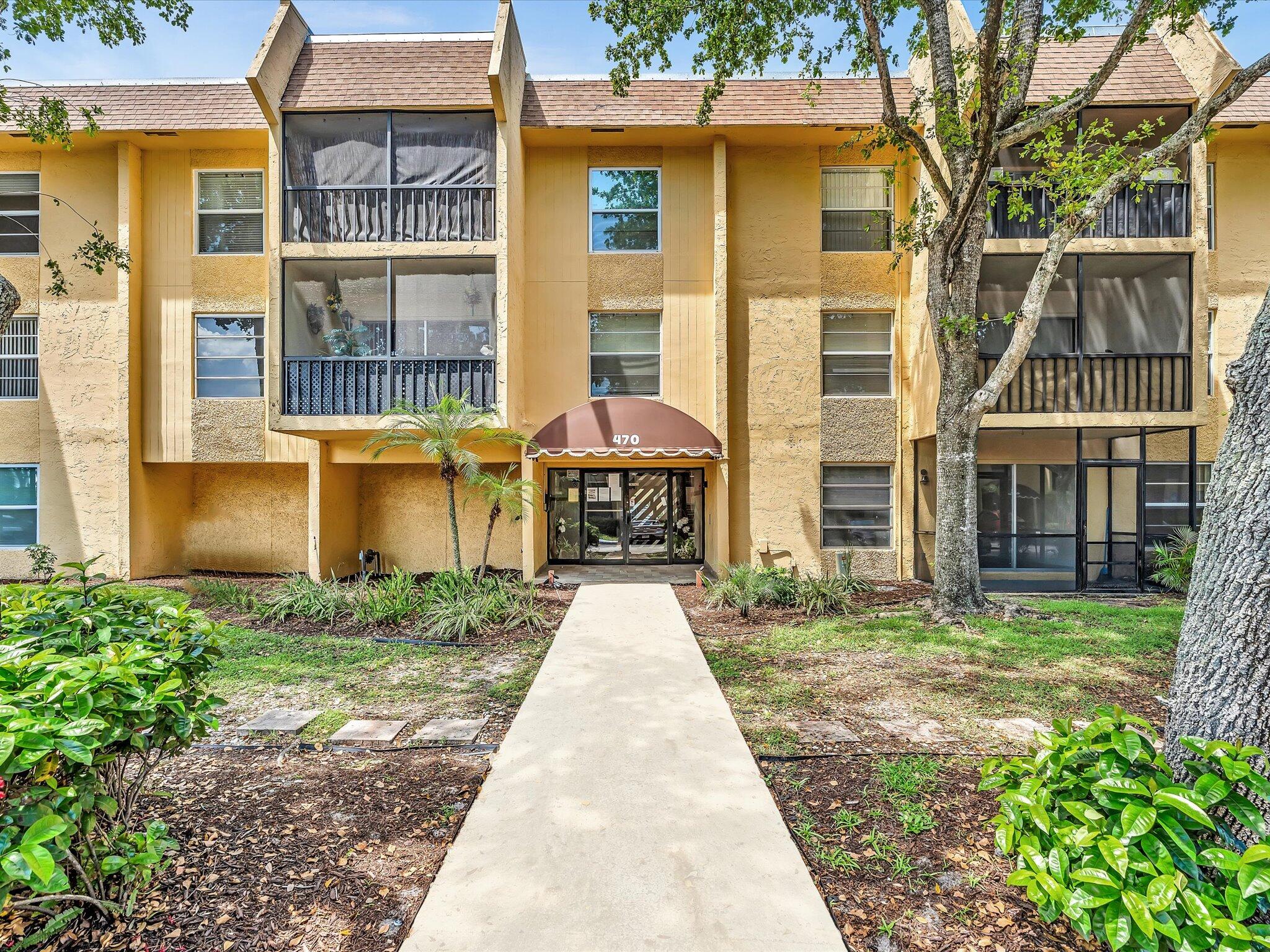 CASA DEL RIO CONDO - Residential Lease