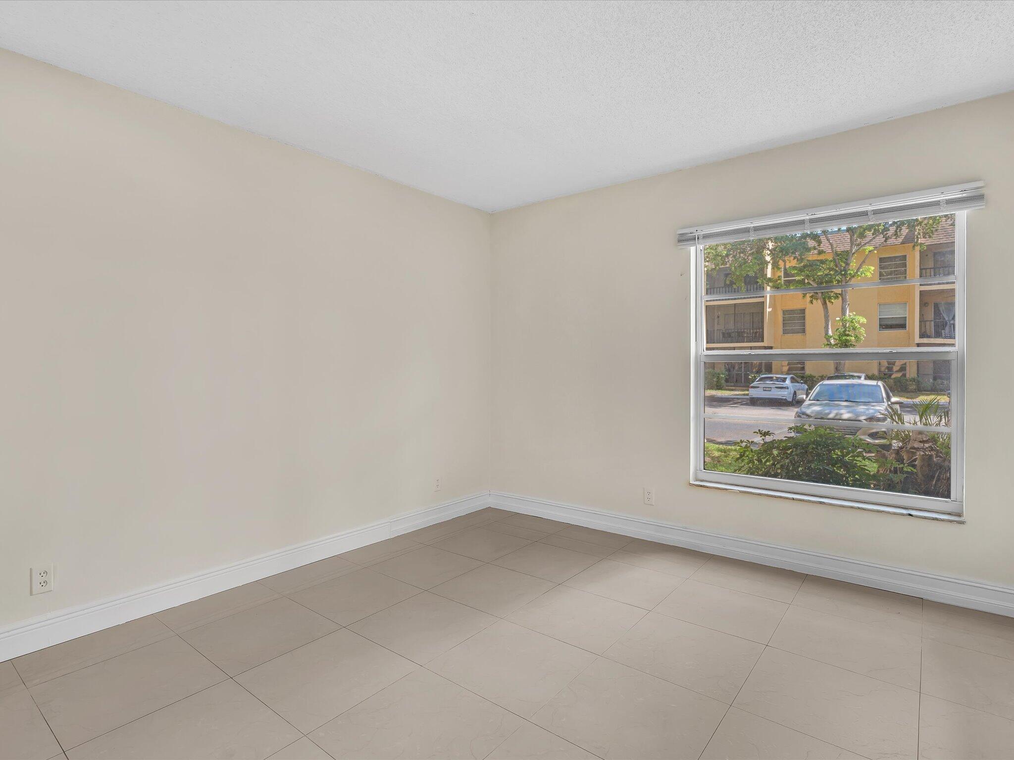 CASA DEL RIO CONDO - Residential Lease