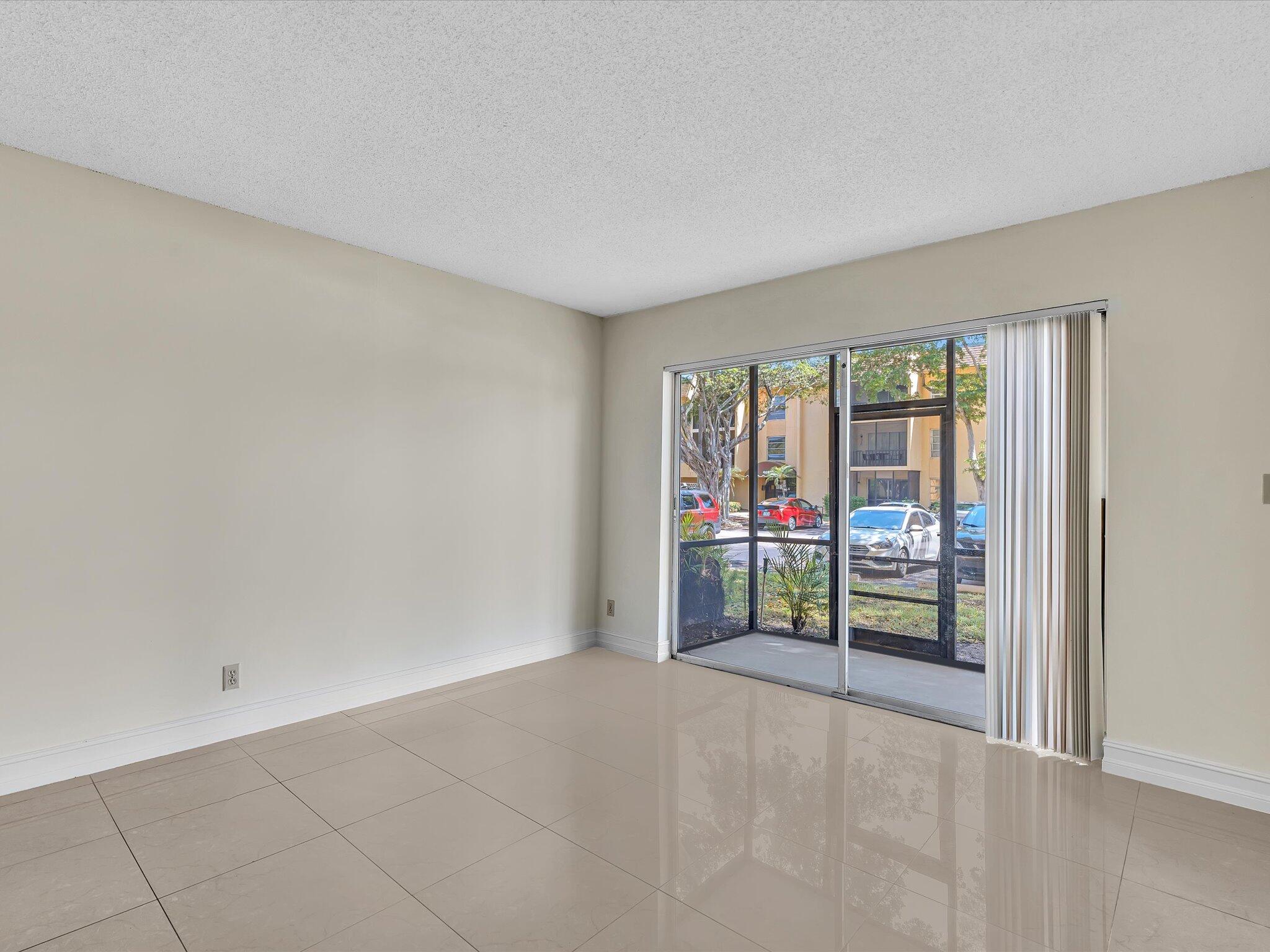 CASA DEL RIO CONDO - Residential Lease