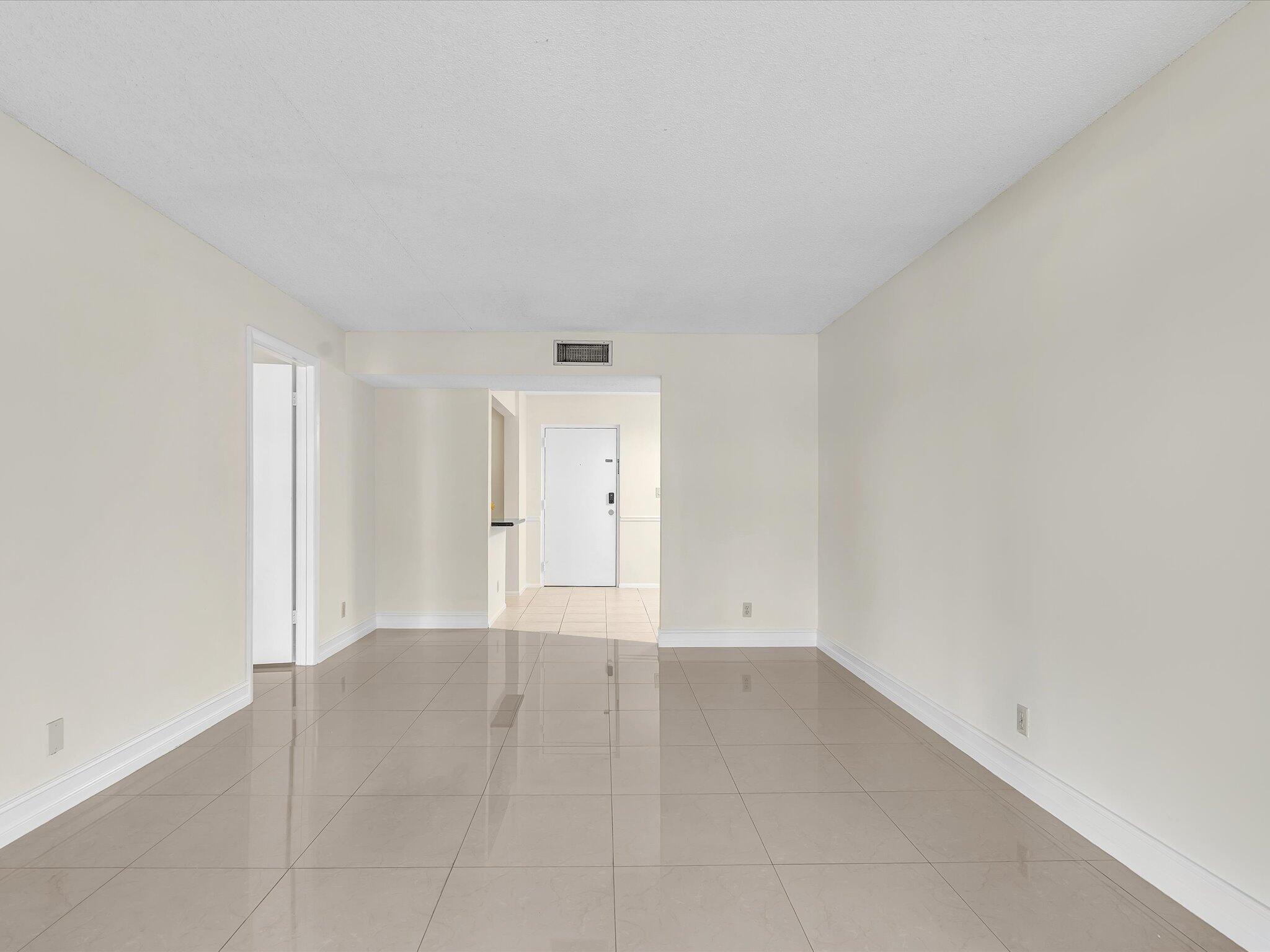 CASA DEL RIO CONDO - Residential Lease