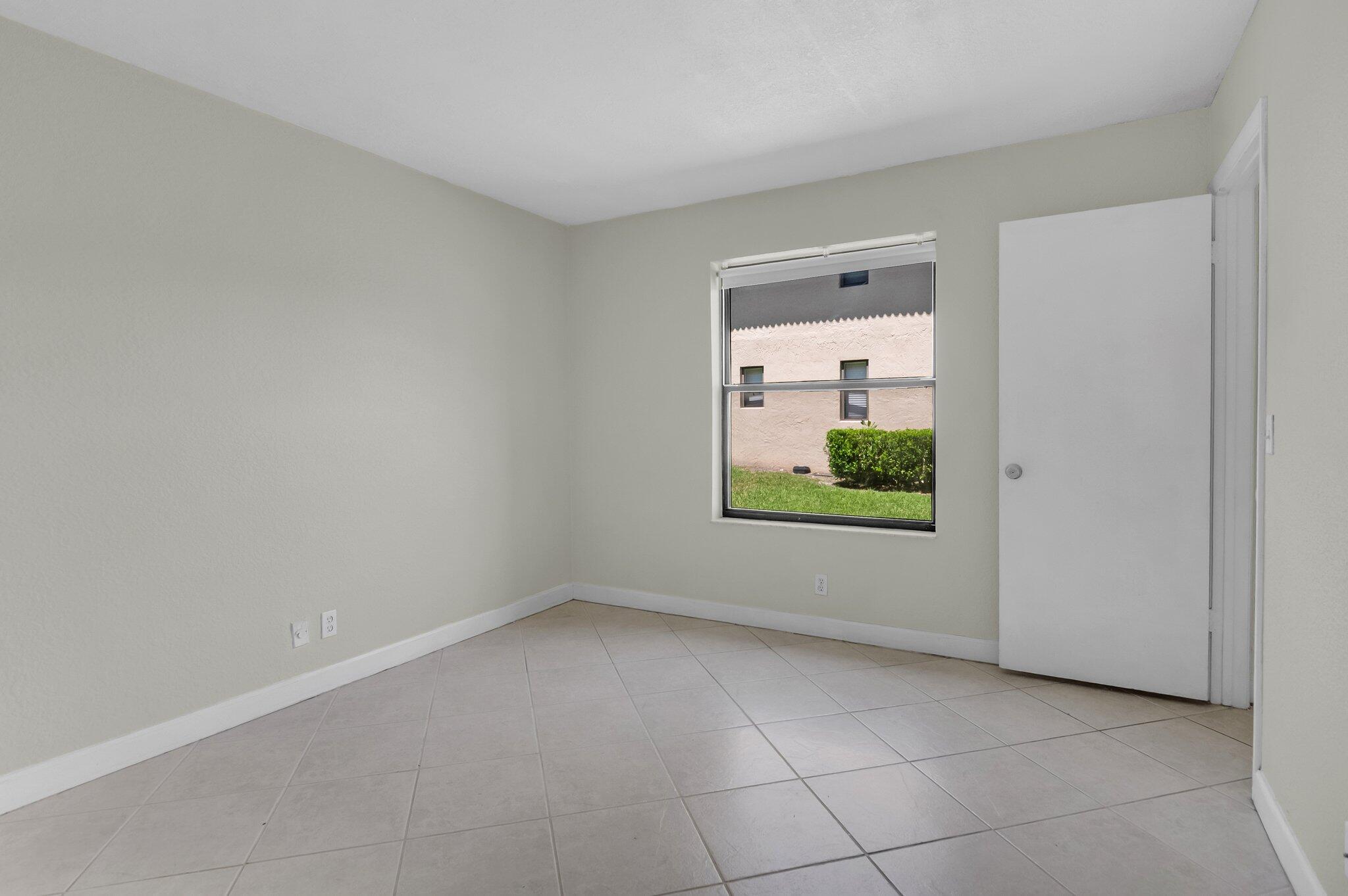 WOODS AT BOCA DEL MAR CONDO - Residential Lease