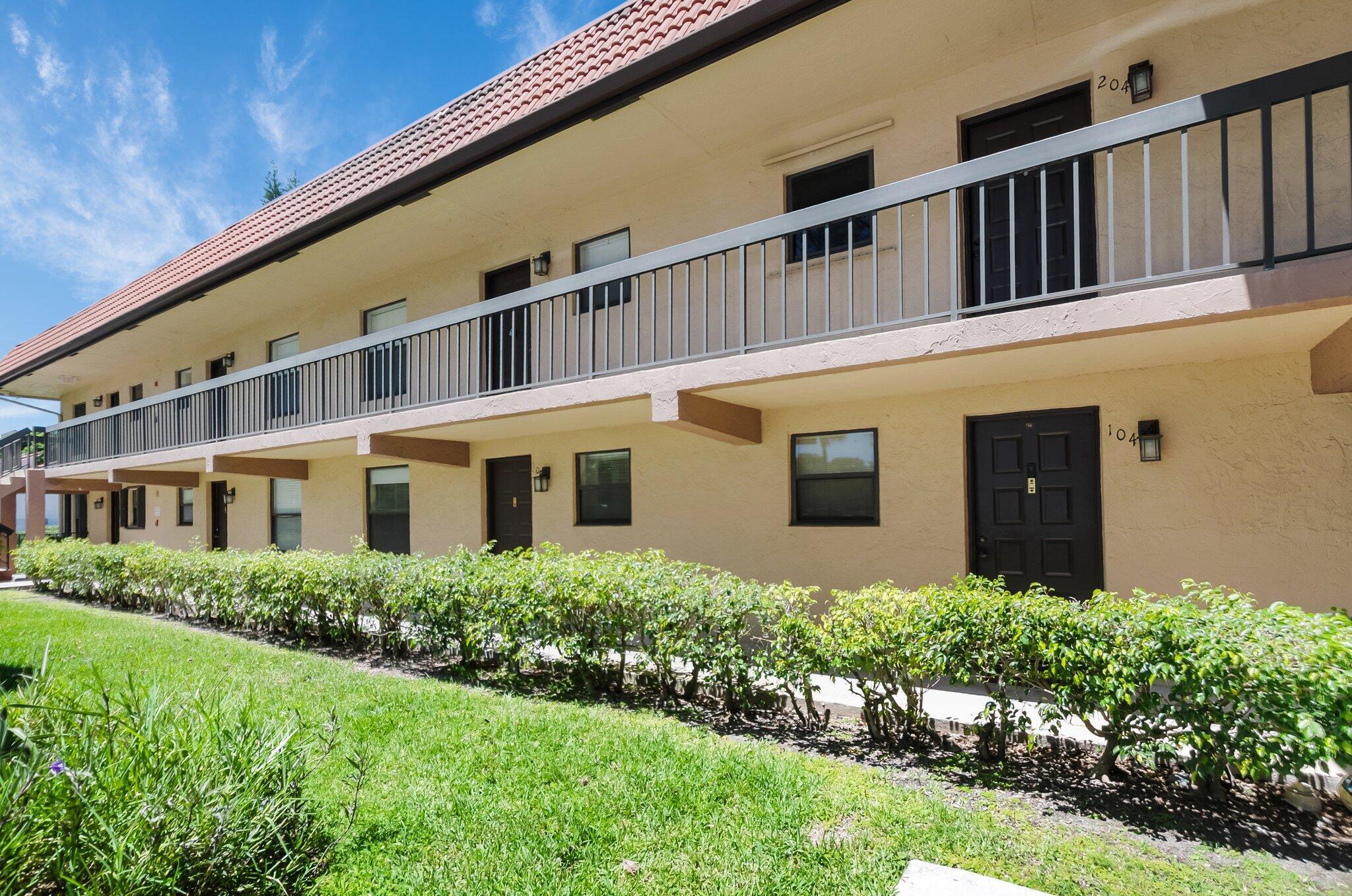 WOODS AT BOCA DEL MAR CONDO - Residential Lease