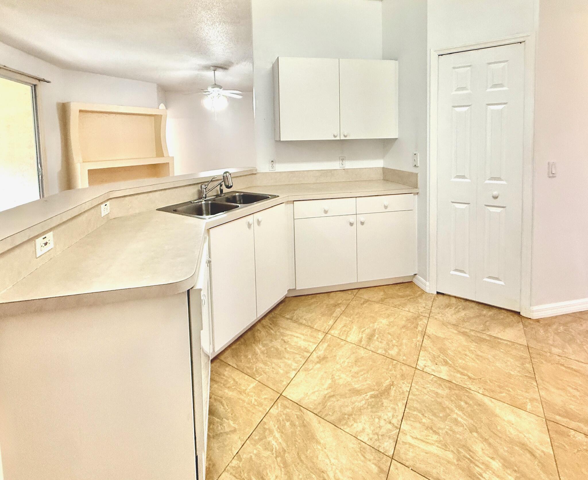 PORT ST LUCIE SECTION 18 - Residential Lease