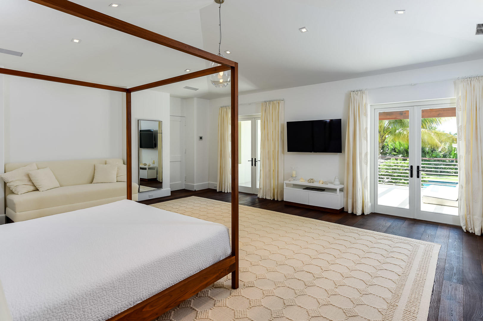 PALM BEACH - Residential