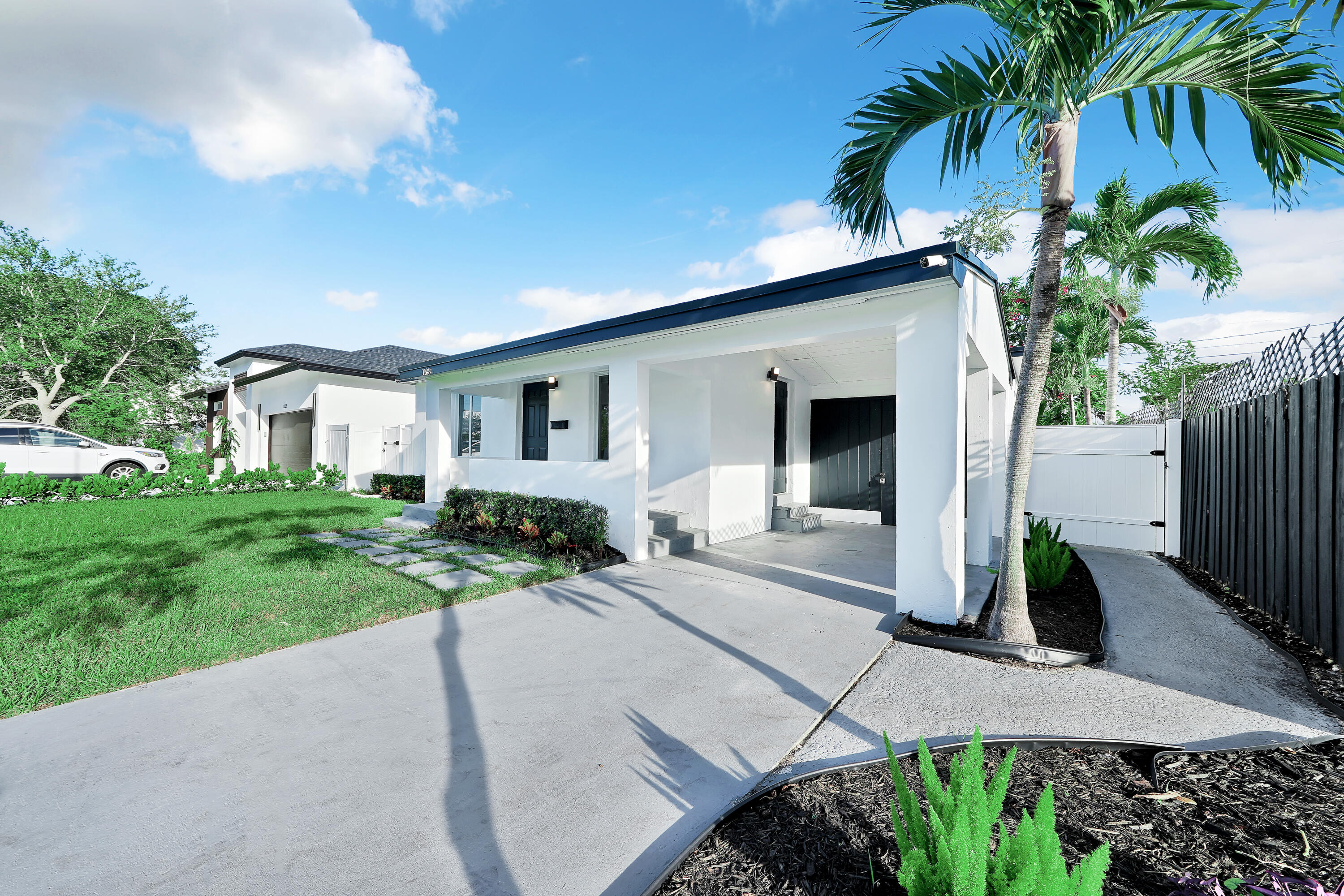 LAUDERDALE PARK 6-33 1/2 - Residential Lease
