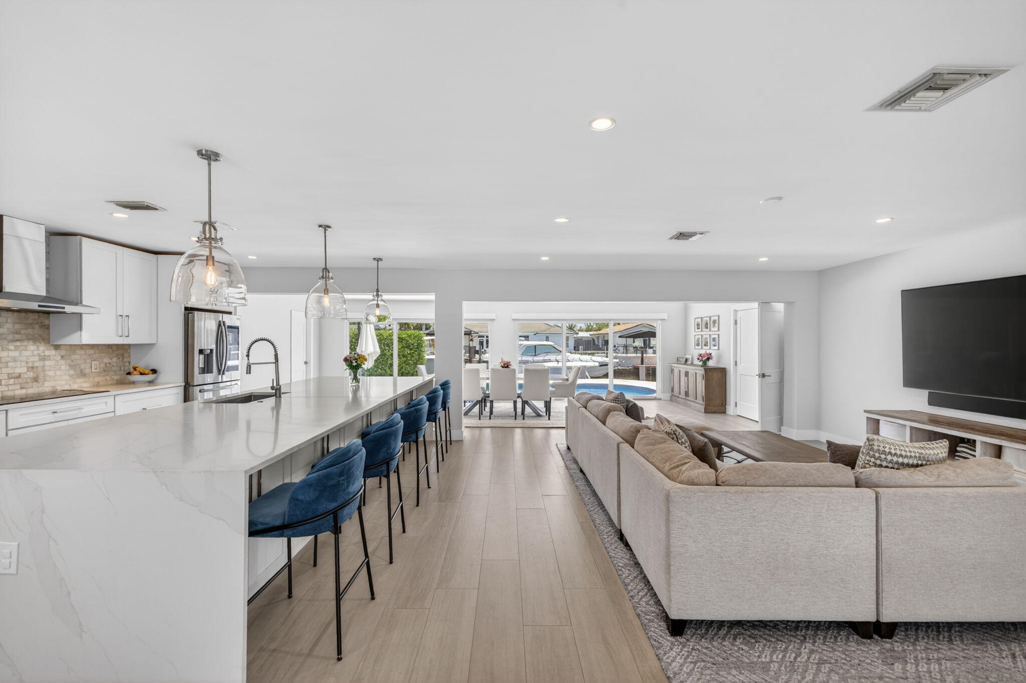 VENETIAN ISLES - Residential