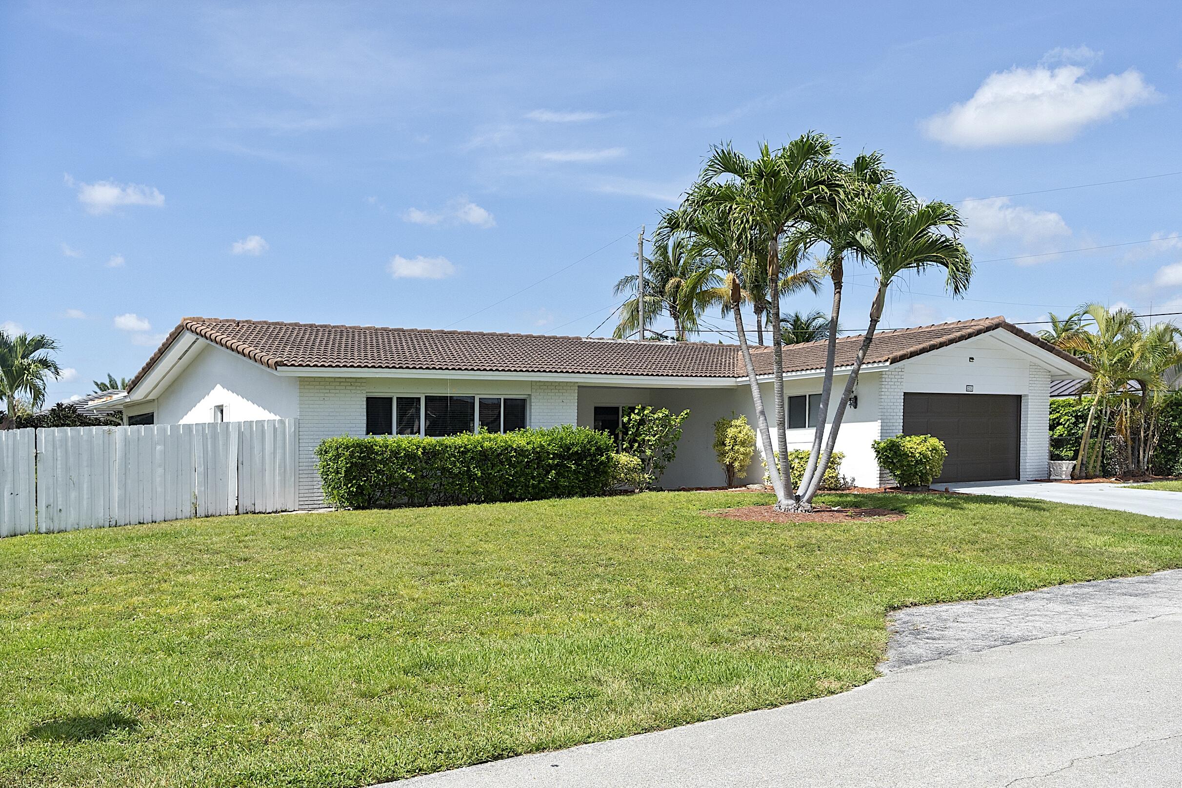 VENETIAN ISLES 2ND SEC - Residential