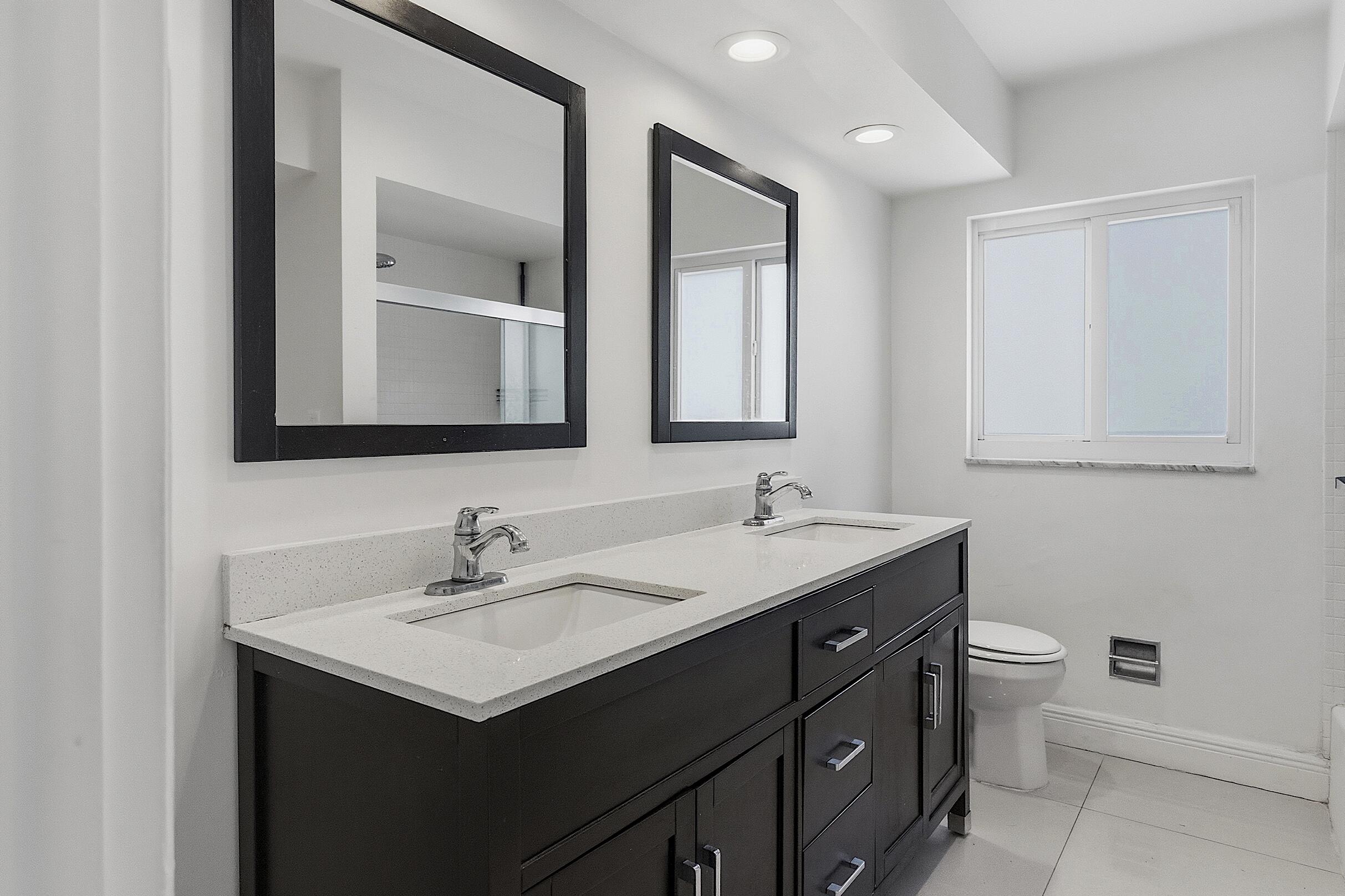 VENETIAN ISLES 2ND SEC - Residential