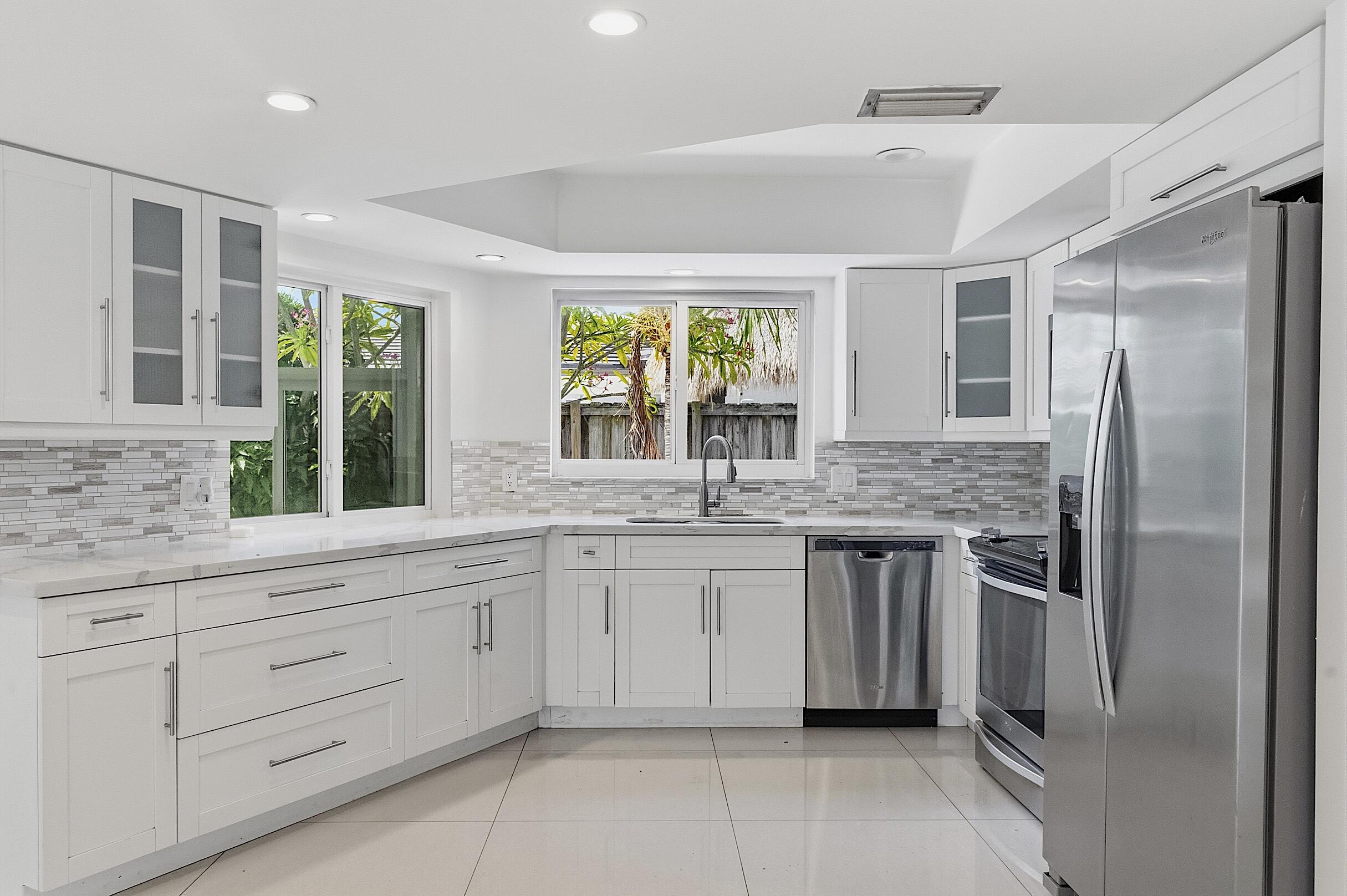 VENETIAN ISLES 2ND SEC - Residential