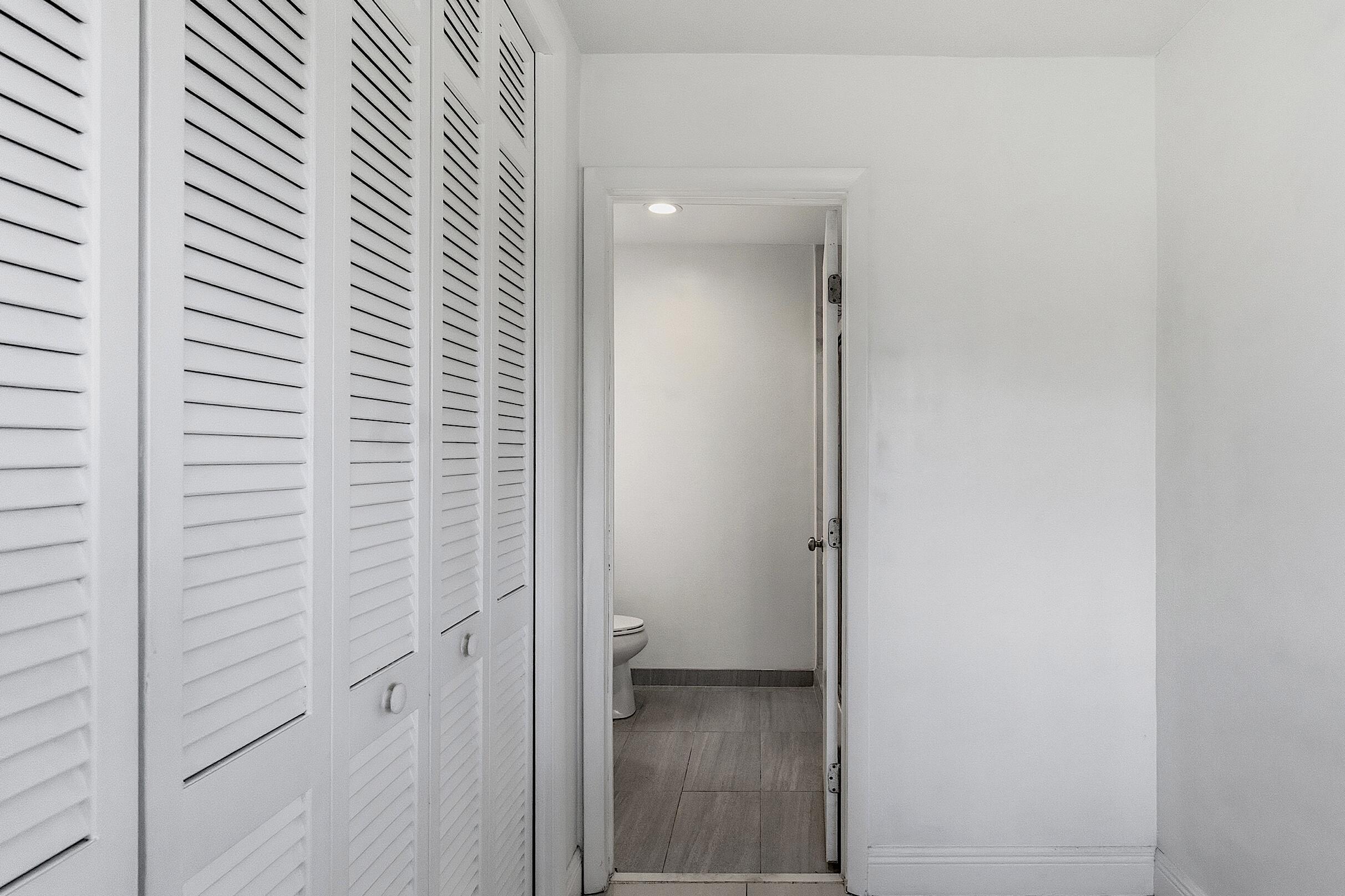 VENETIAN ISLES 2ND SEC - Residential